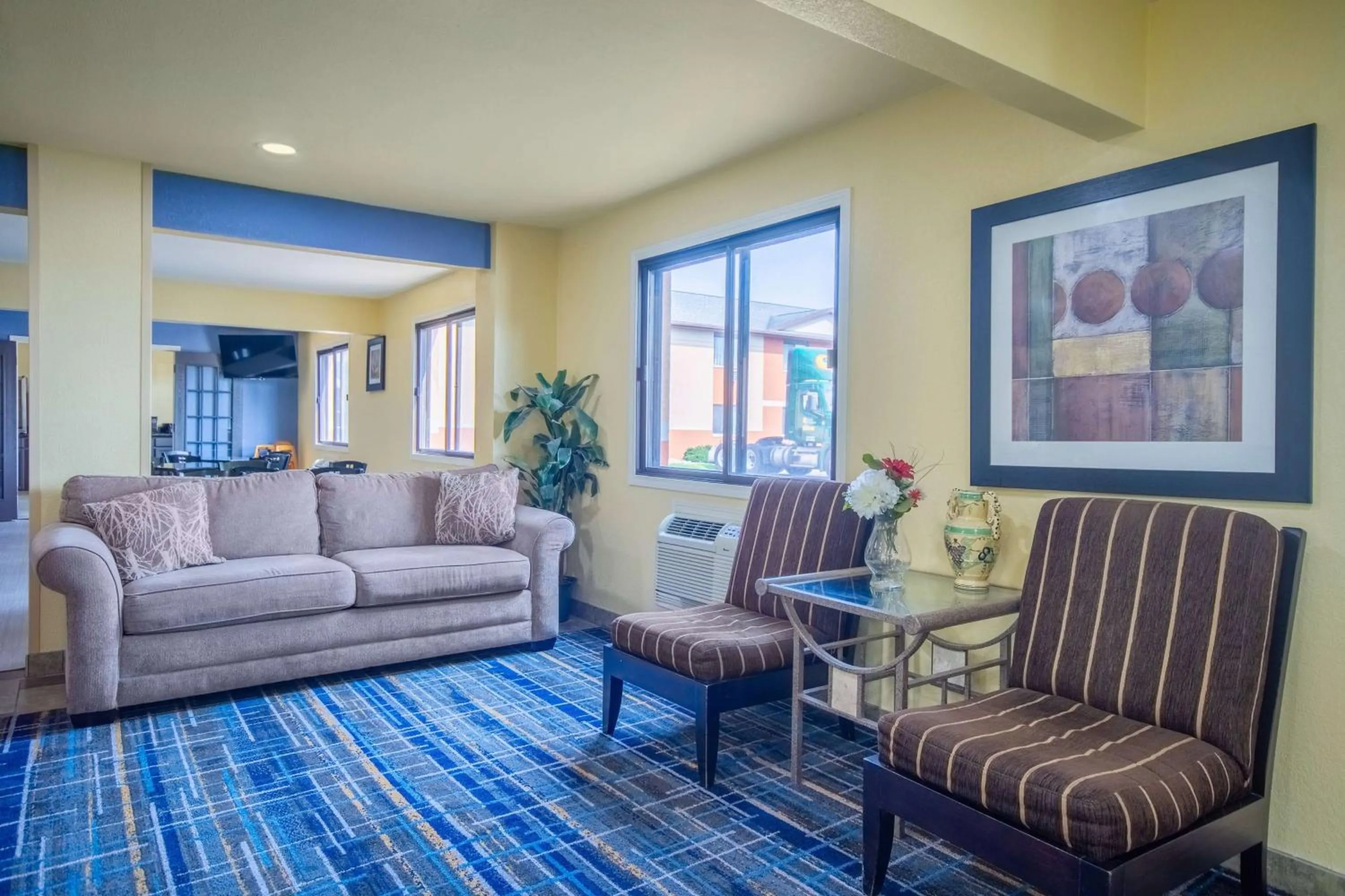 Lobby or reception in Days Inn & Suites by Wyndham Waterloo