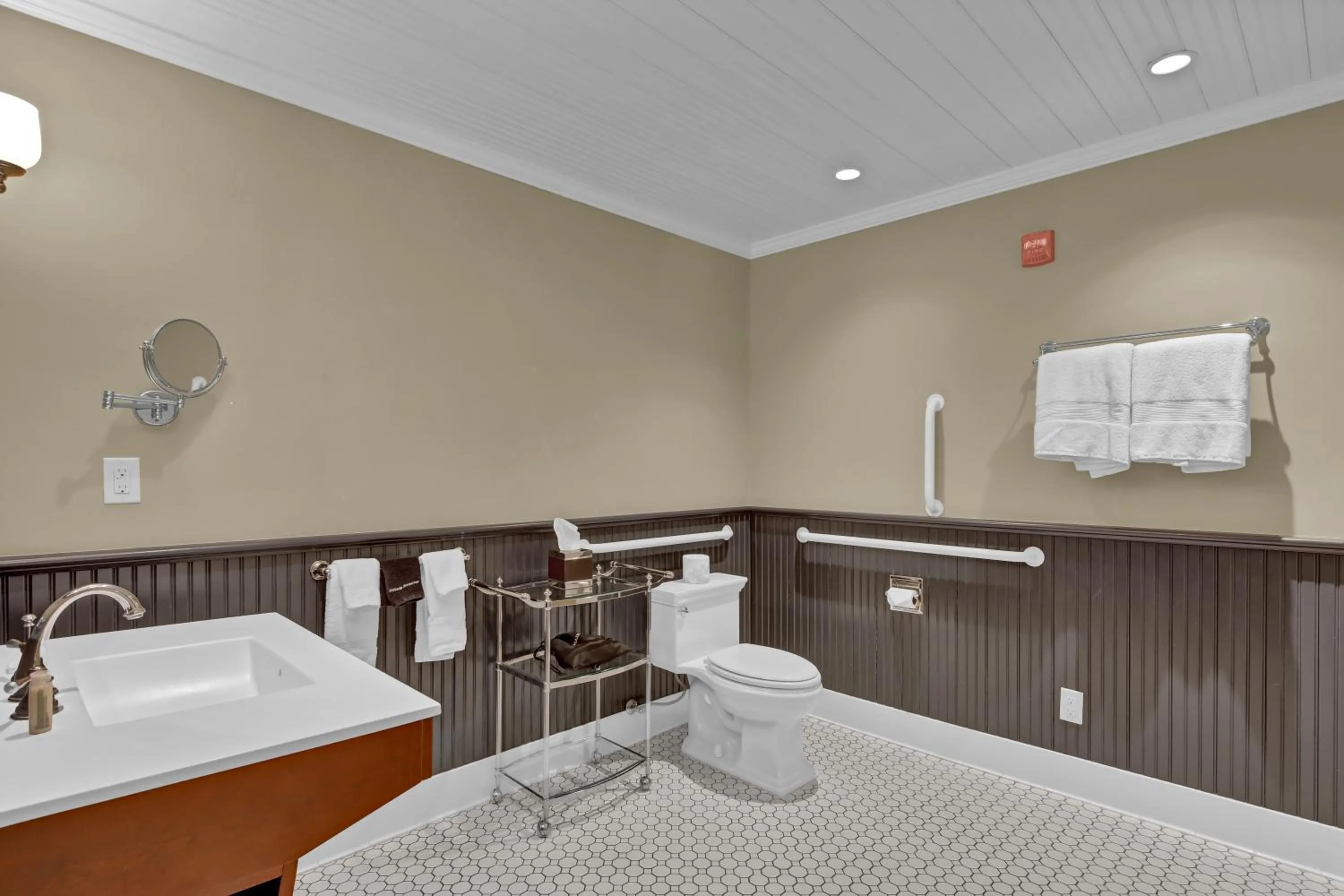 Bathroom in St James Hotel