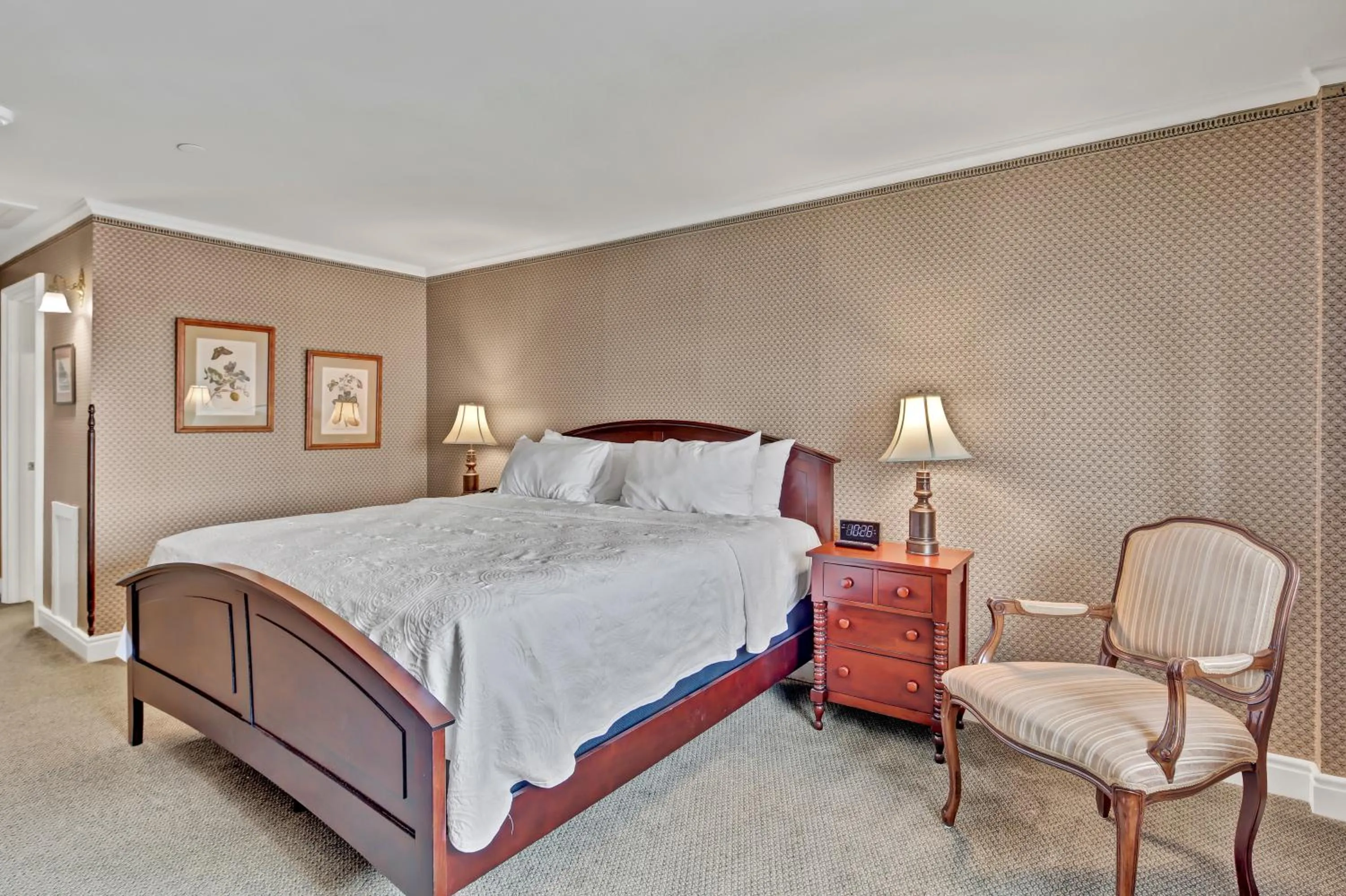 Bedroom, Bed in St James Hotel