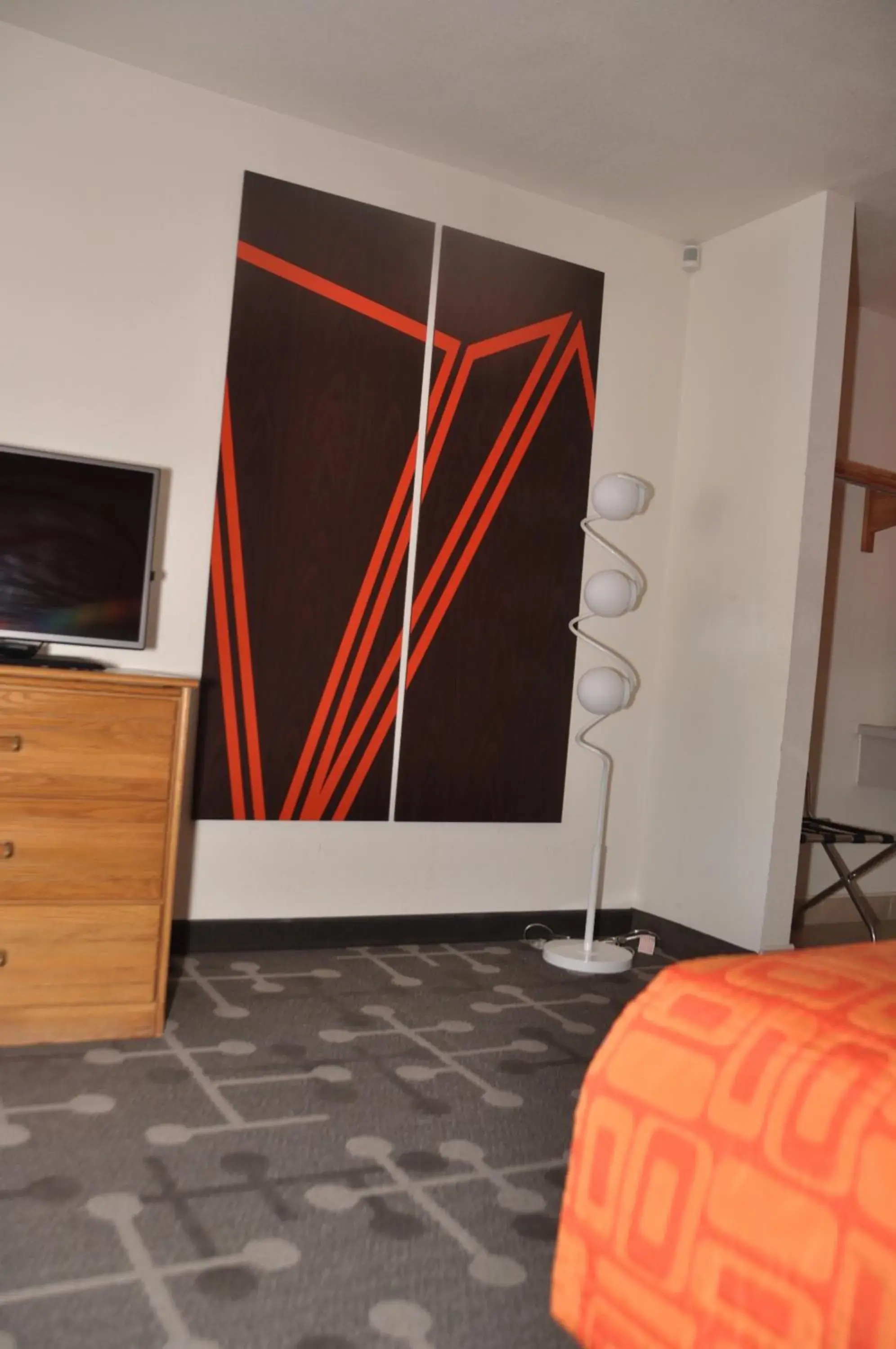 TV and multimedia, Bed in Howard Johnson by Wyndham Roseburg TV and multimedia, Bed in Howard Johnson by Wyndham Roseburg