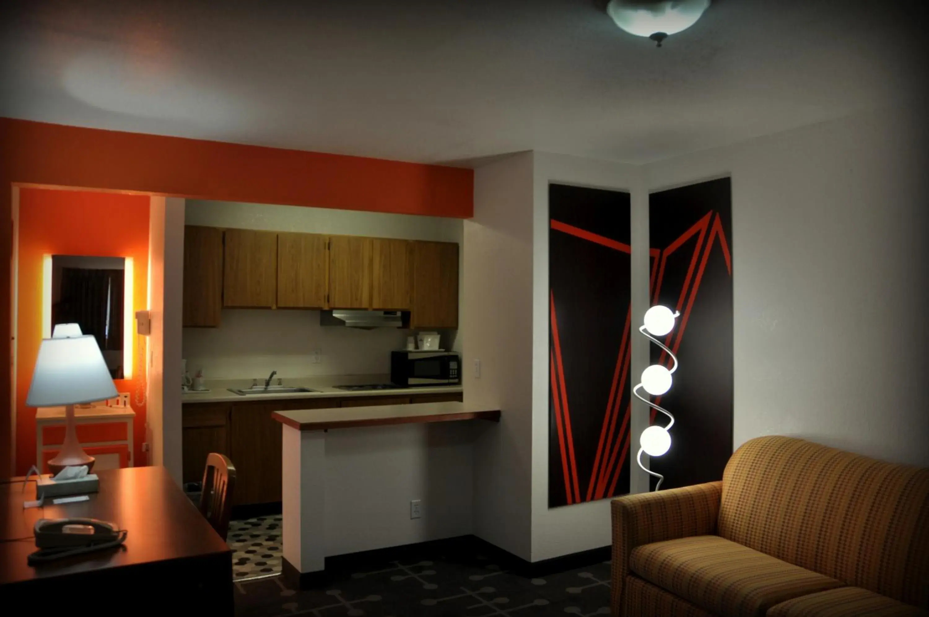 Queen Studio - Non-Smoking in Howard Johnson by Wyndham Roseburg Queen Studio - Non-Smoking in Howard Johnson by Wyndham Roseburg