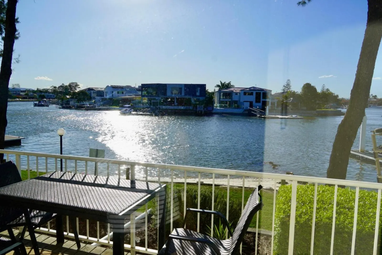 Pelican Cove Waterfront Apartment