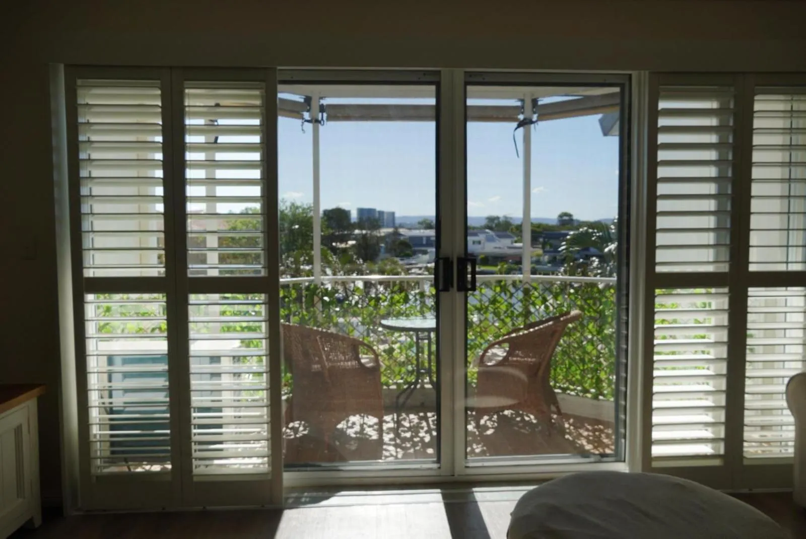 Pelican Cove Waterfront Apartment