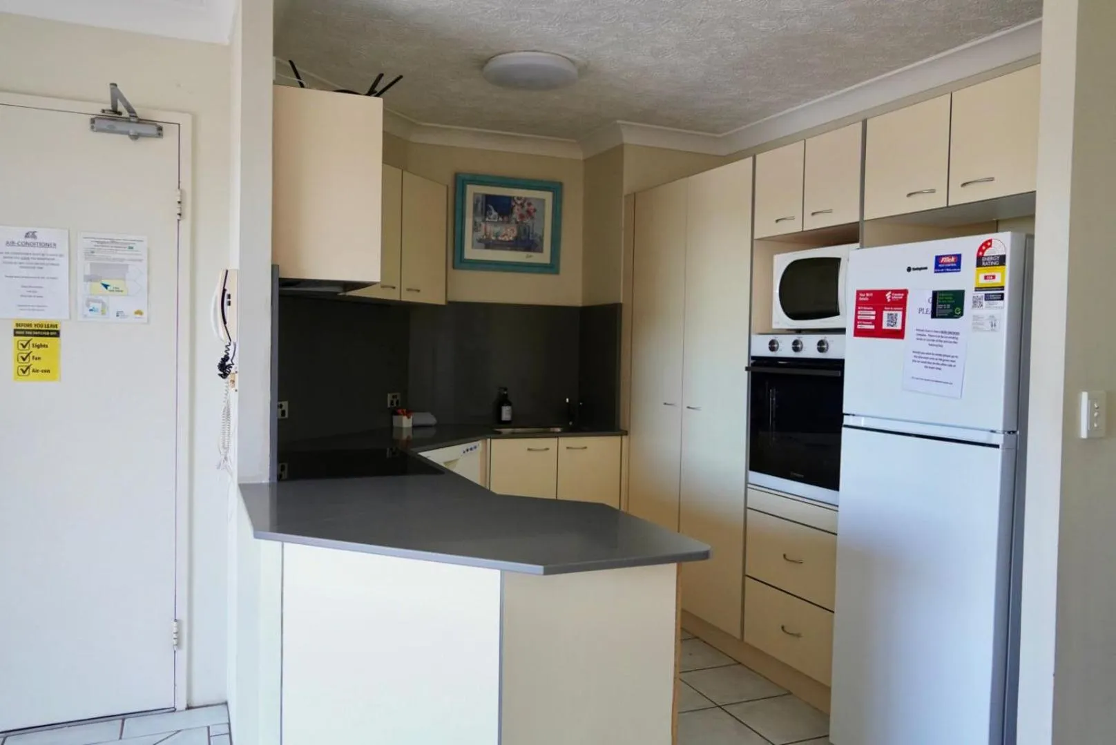 Pelican Cove Waterfront Apartment