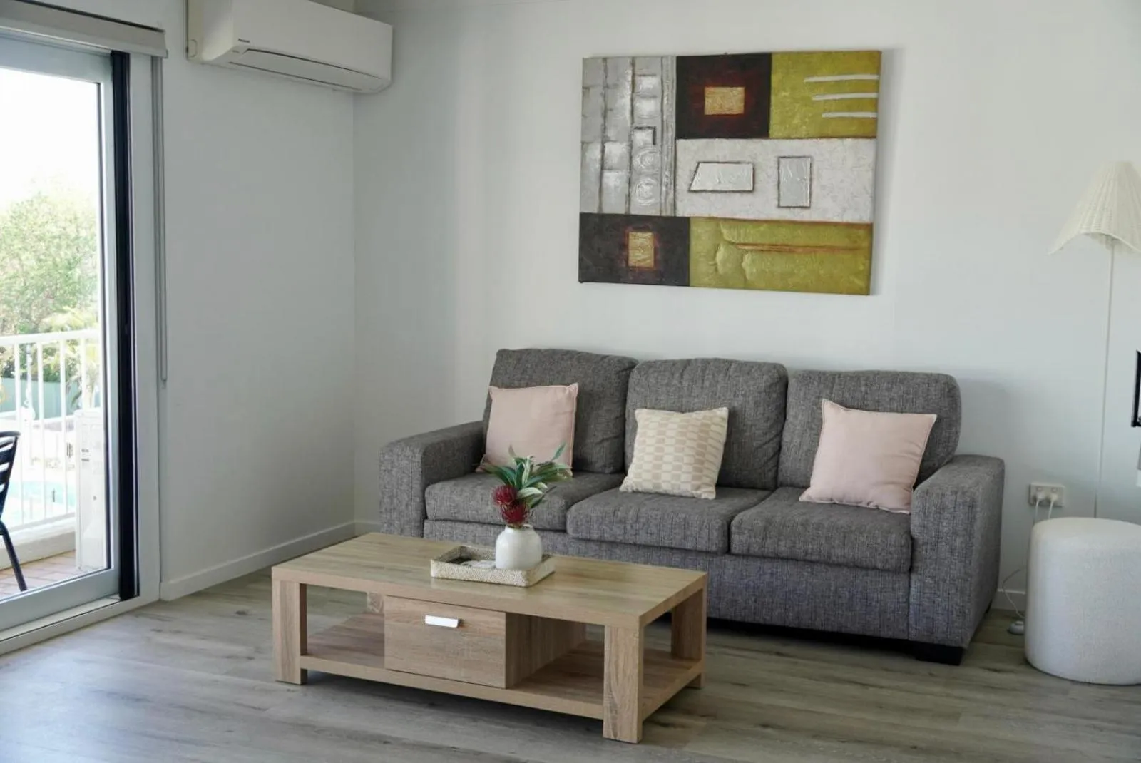 Pelican Cove Waterfront Apartment