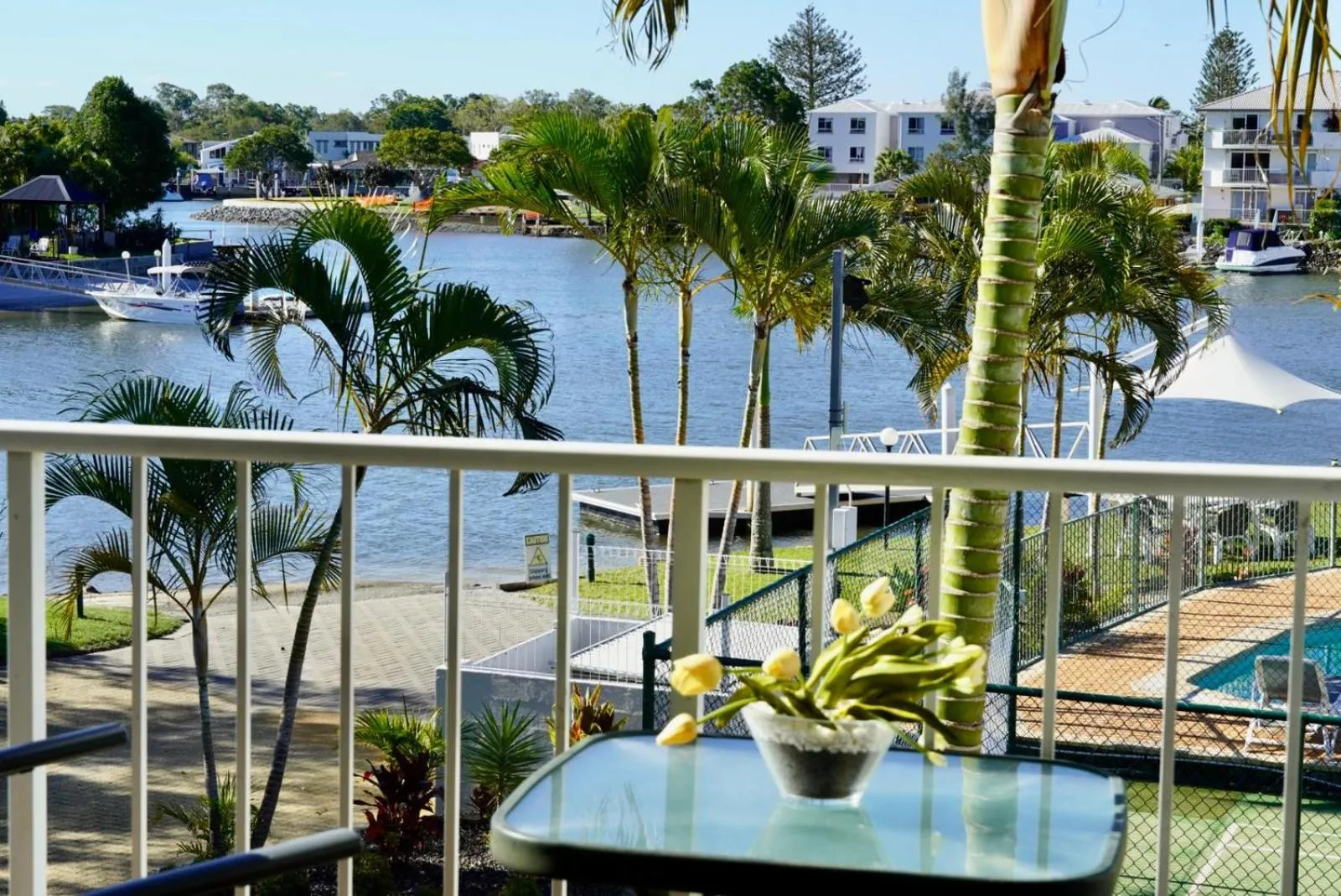 Pelican Cove Waterfront Apartment