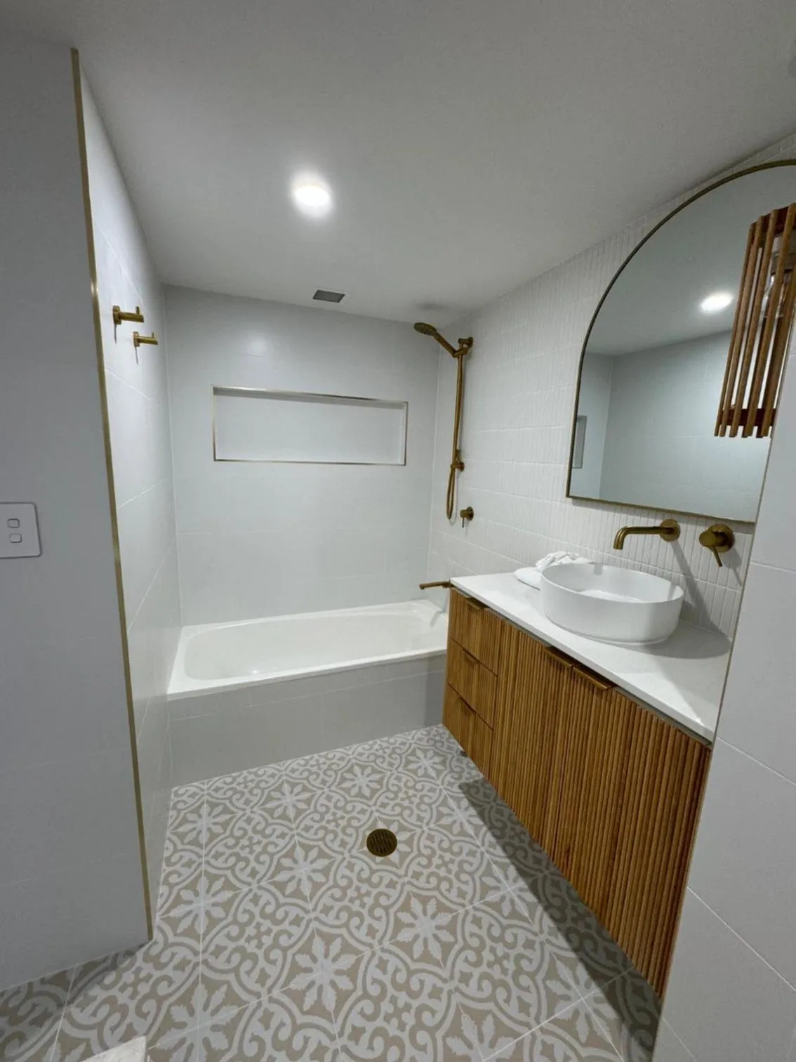 Shower in Pelican Cove Waterfront Apartment