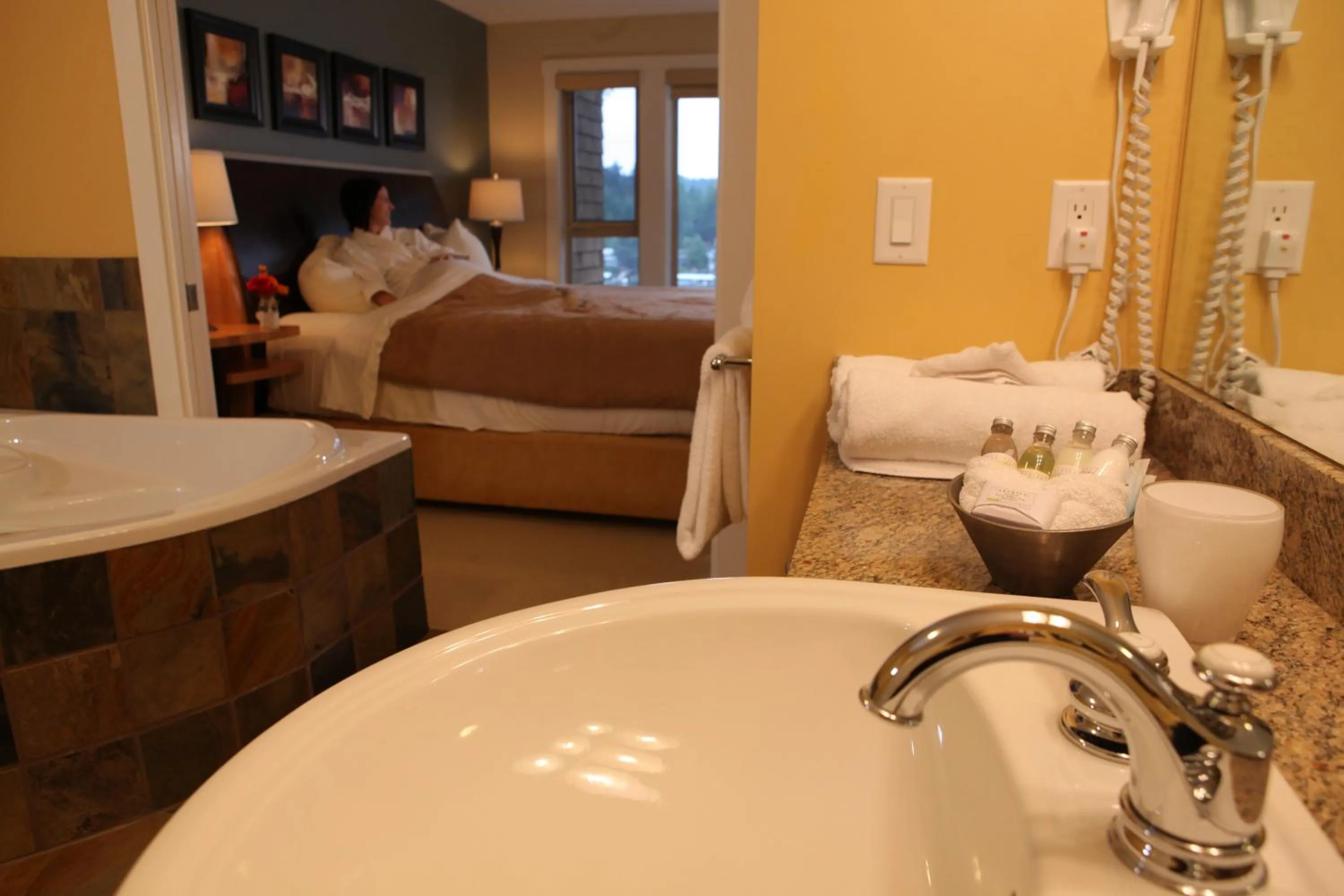 Bed in Painted Boat Resort Spa and Marina