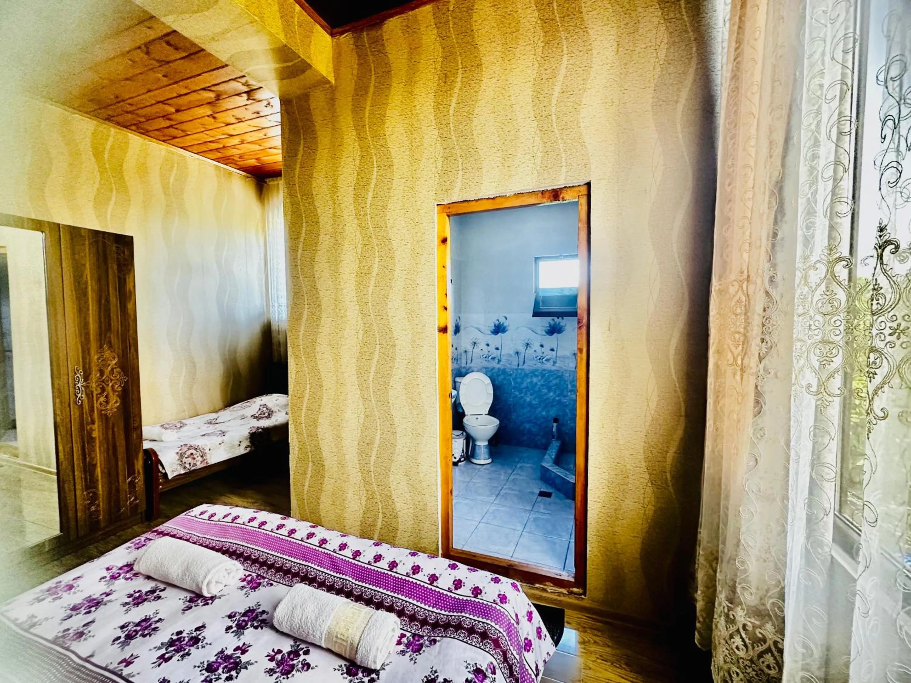 Standard Triple Room in Guesthouse Kamelia