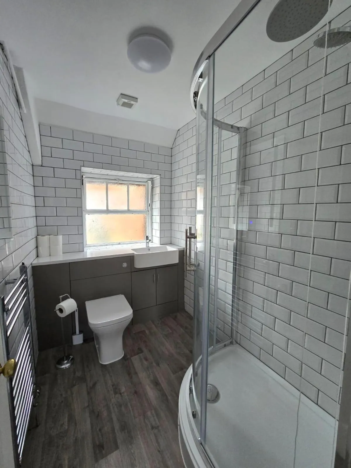 Bathroom in Red Lion