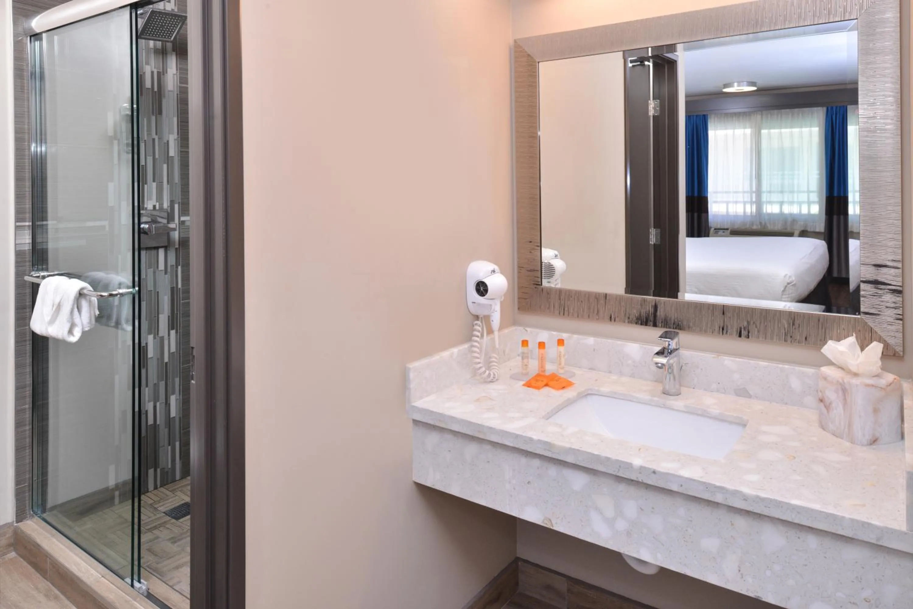 Bathroom in Tarzana Inn