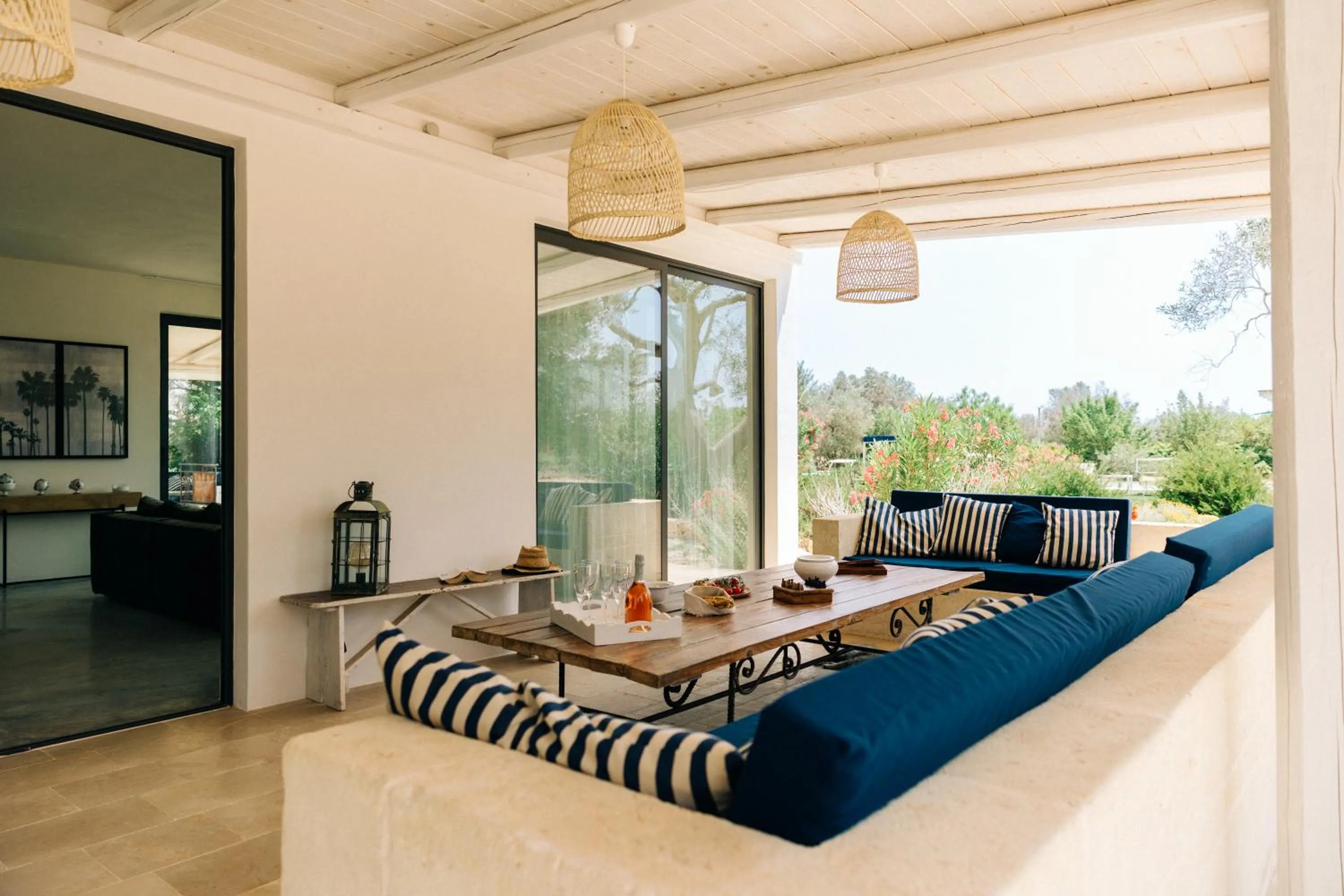 Balcony/Terrace in TRULLO MATTEO VILLA DE LUXE avec PISCINE