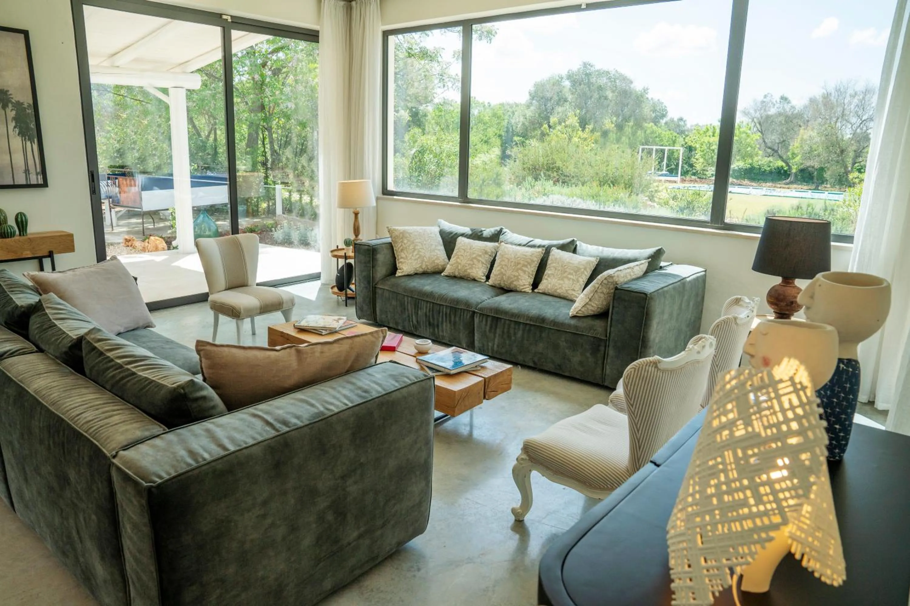 Living room in TRULLO MATTEO VILLA DE LUXE avec PISCINE