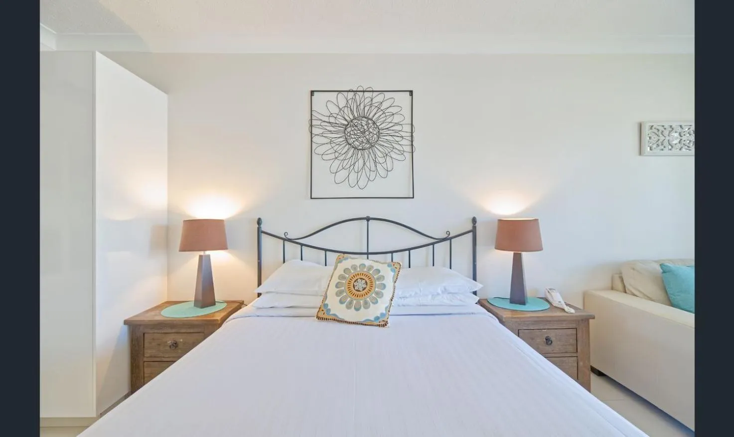 Bedroom, Bed in Bay of Palms