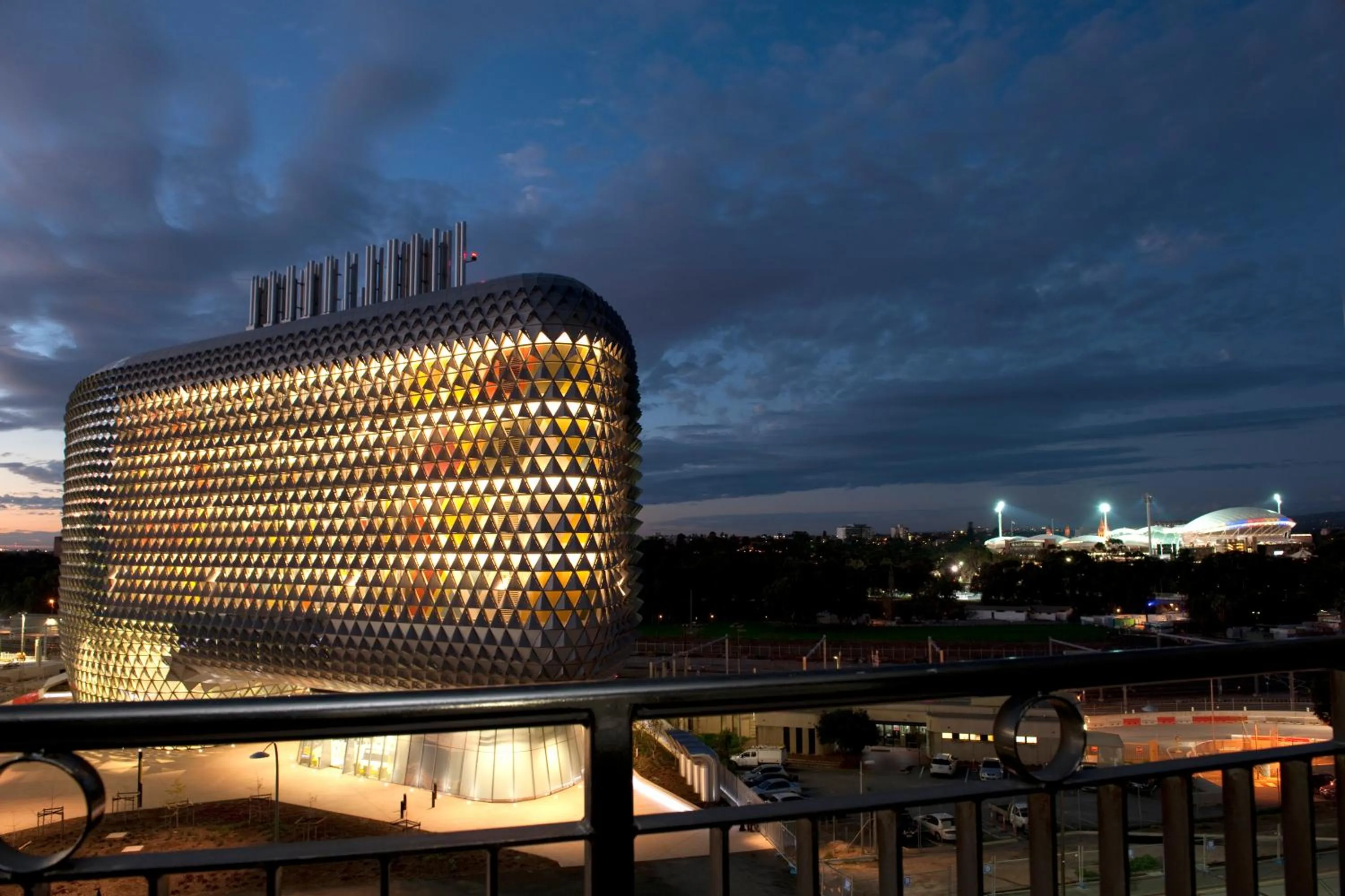 Area and facilities in Adelaide Riviera Hotel