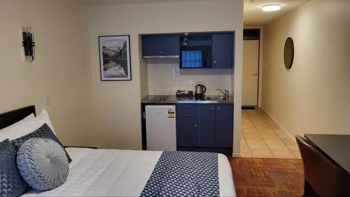 Bed in City of Sails Motel Bed in City of Sails Motel