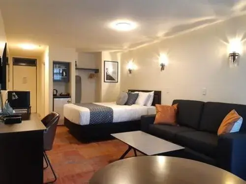 Bed in City of Sails Motel Bed in City of Sails Motel