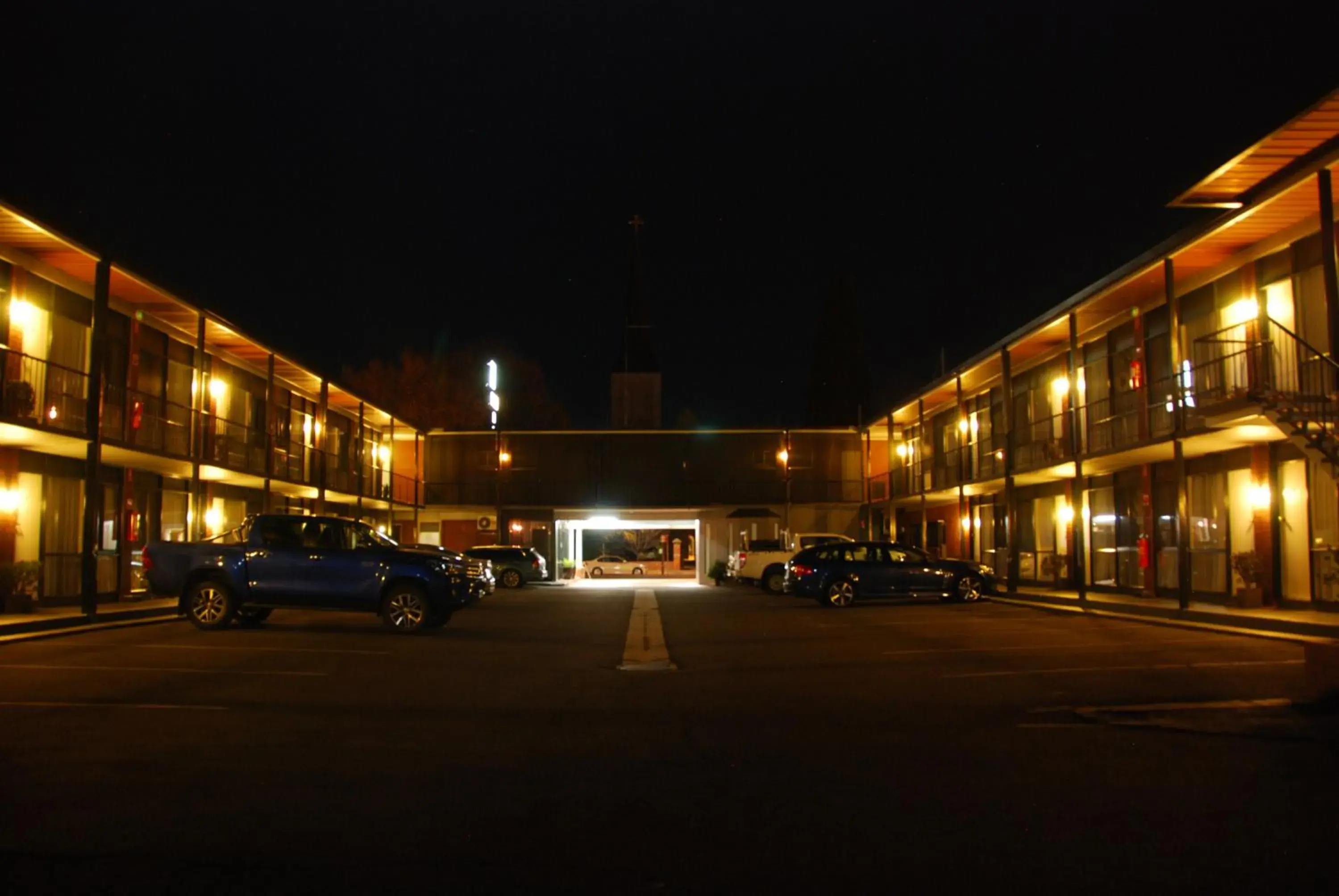 Property building in Commodore Motor Inn Property building in Commodore Motor Inn