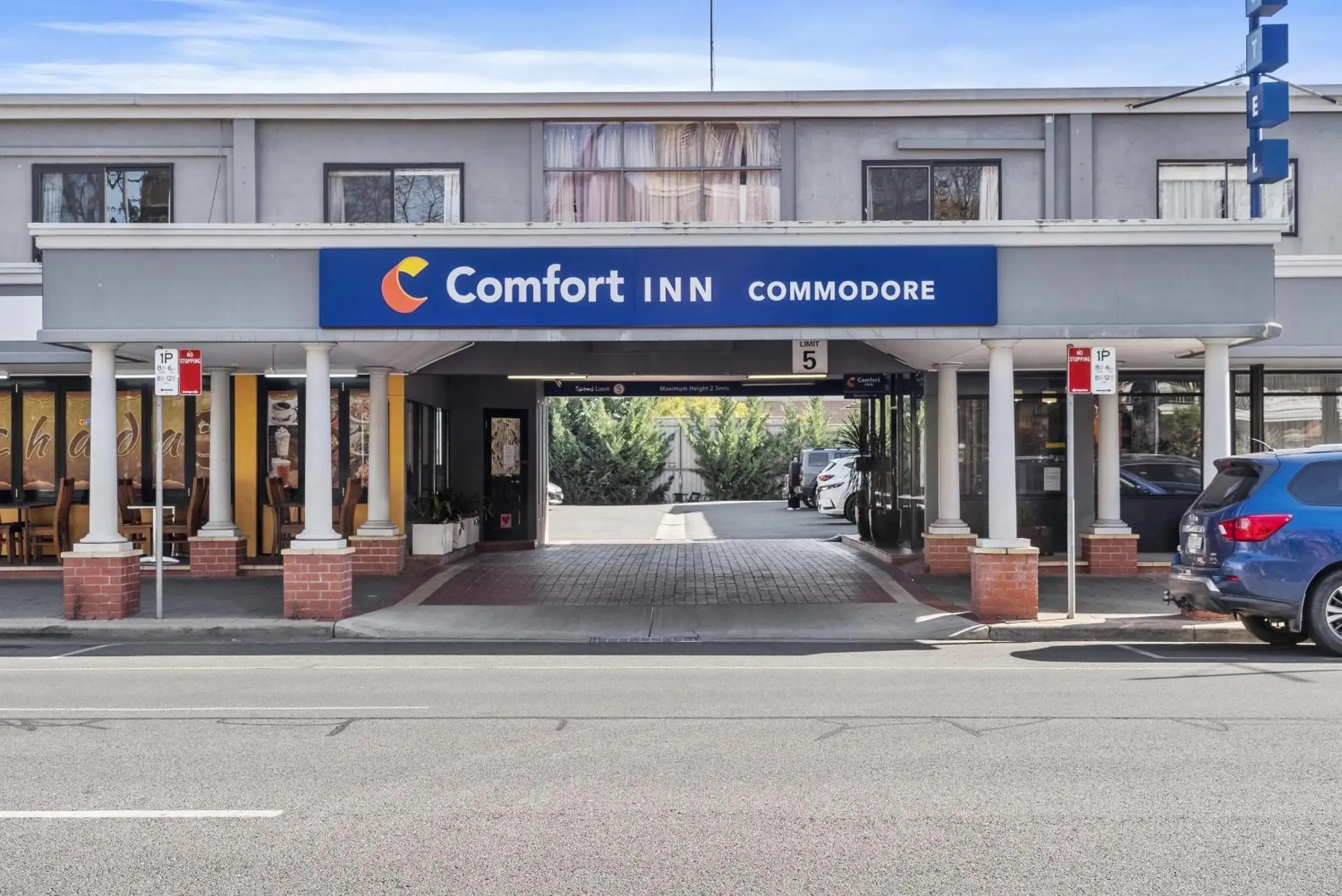 Property building in Comfort Inn Commodore Albury Property building in Comfort Inn Commodore Albury