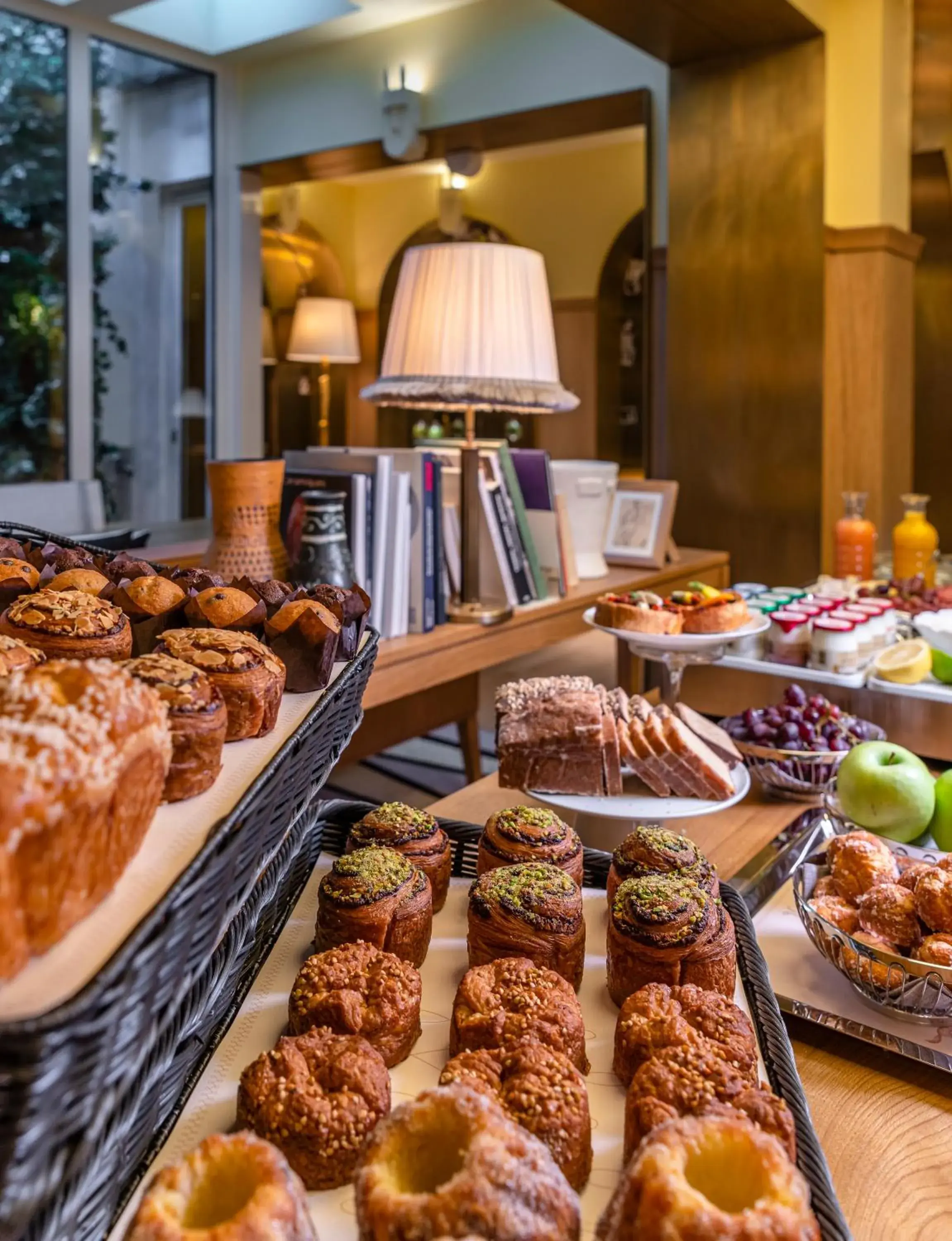 Breakfast in 9Confidentiel Breakfast in 9Confidentiel