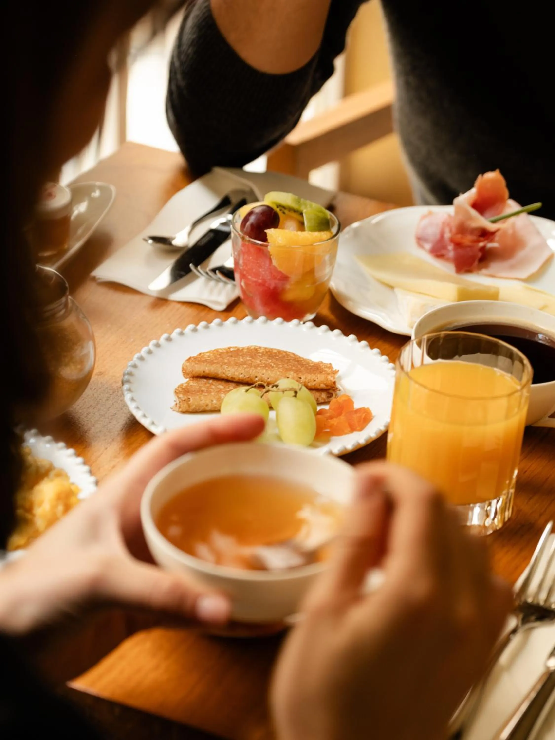 Buffet breakfast in 9Confidentiel