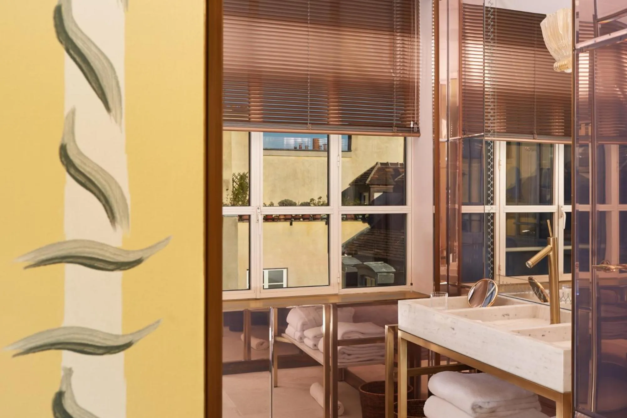 Property building in 9Confidentiel