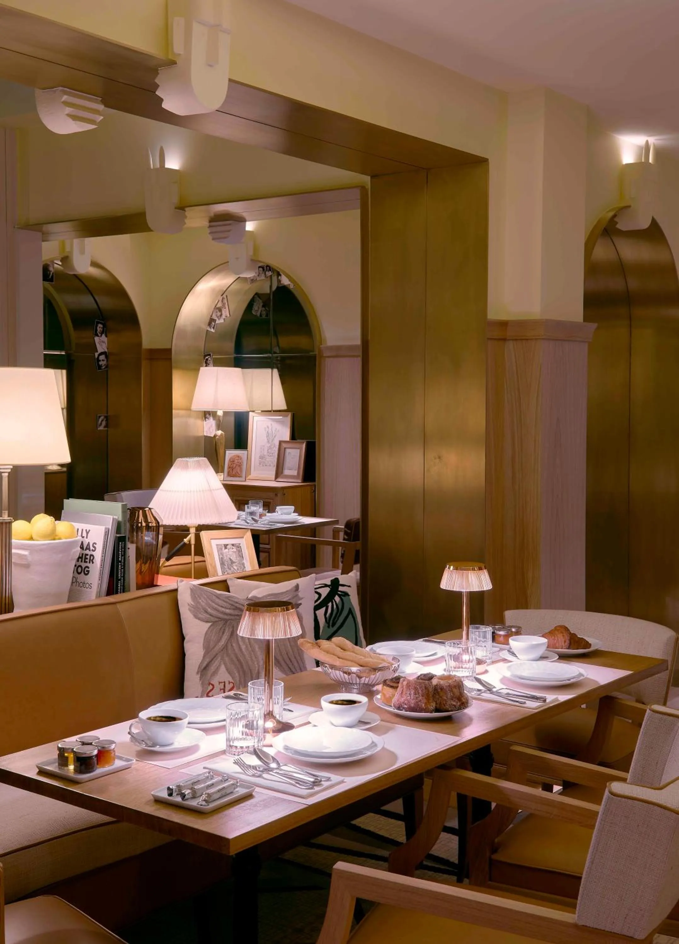 Breakfast in 9Confidentiel