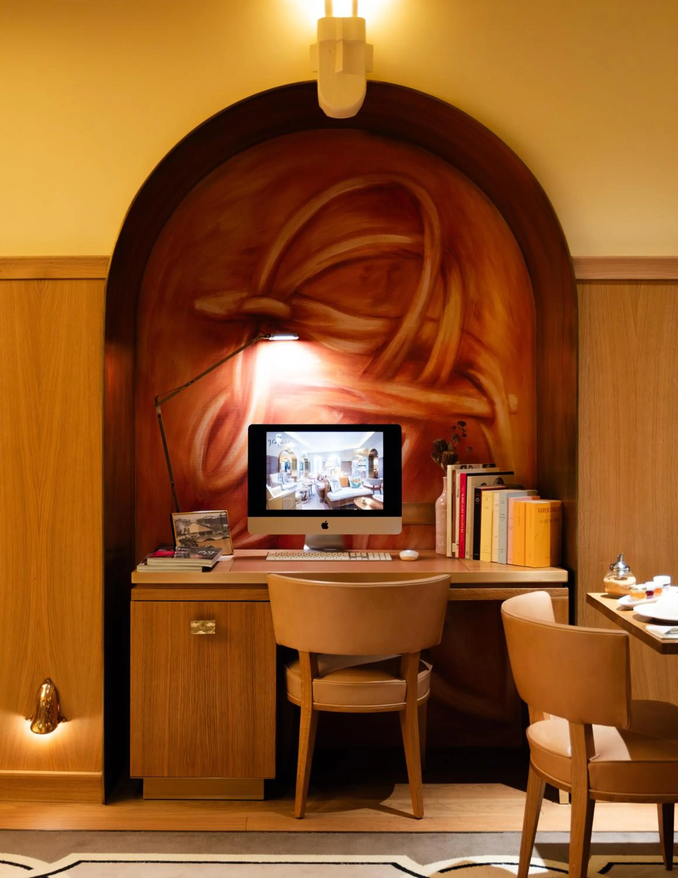 Seating area in 9Confidentiel