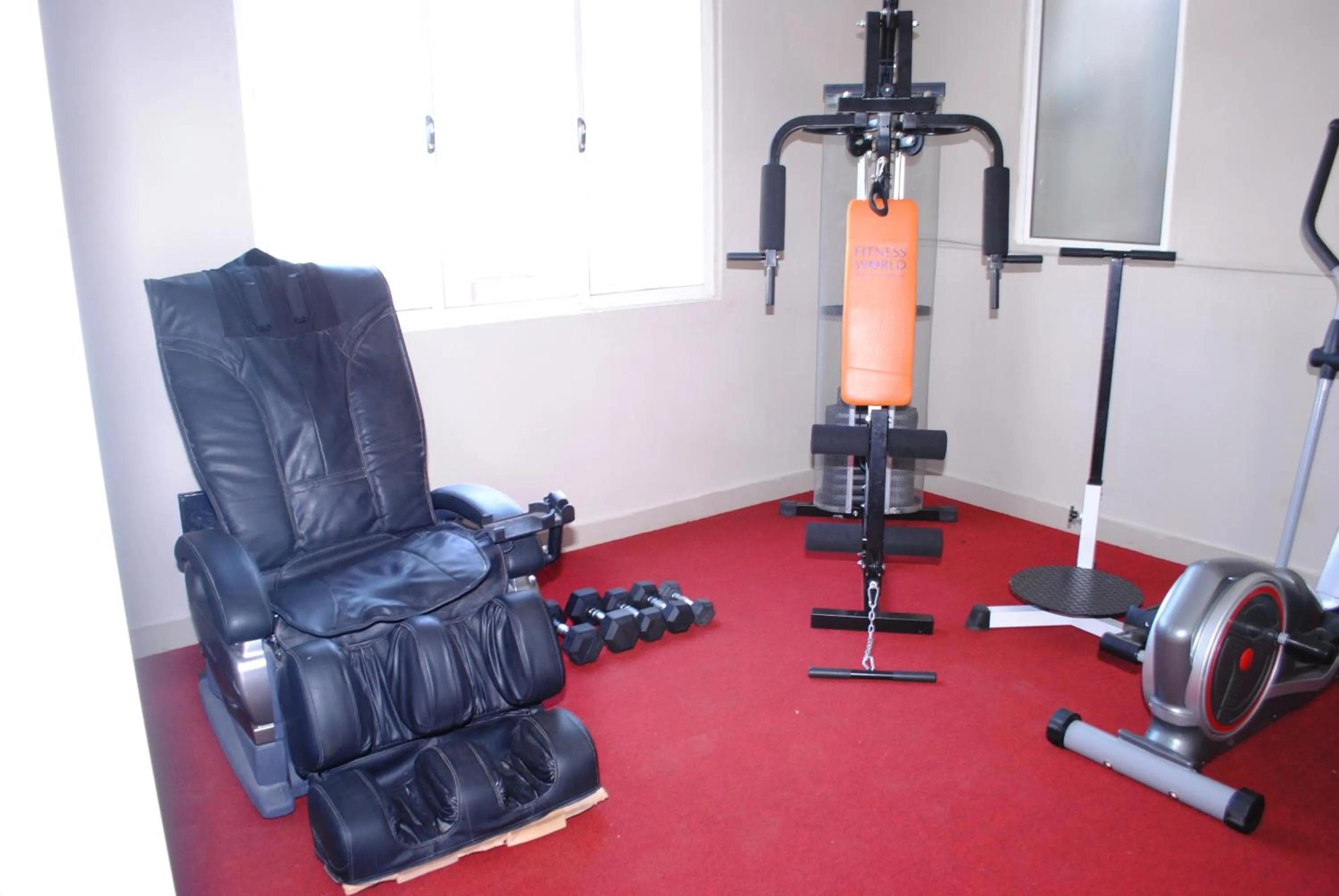 Fitness centre/facilities in Hotel Pearl International