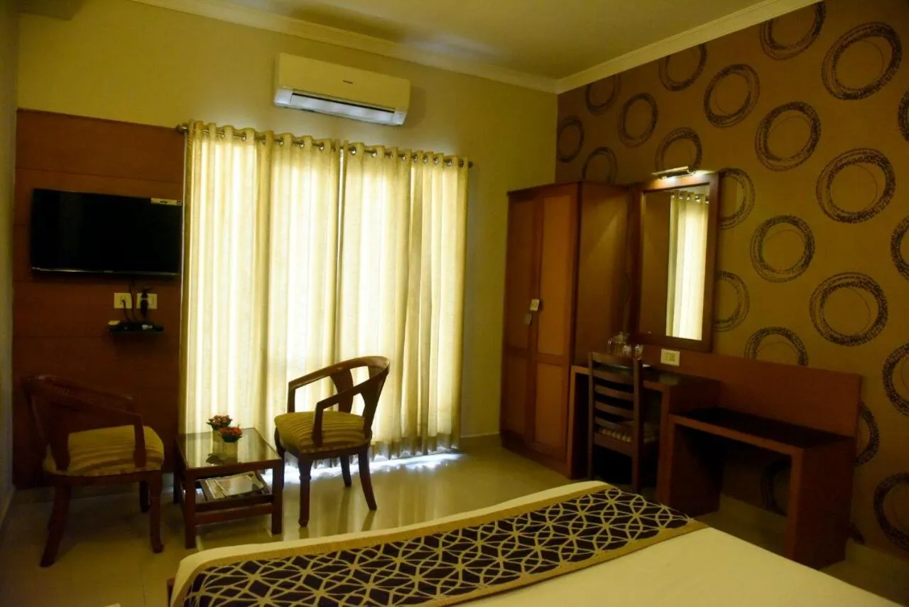 Bed in Hotel Pearl International