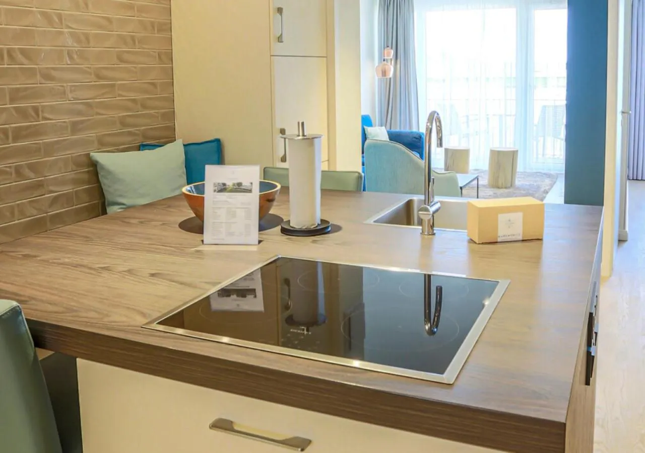 Kitchen or kitchenette in Maremüritz Yachthafen Resort