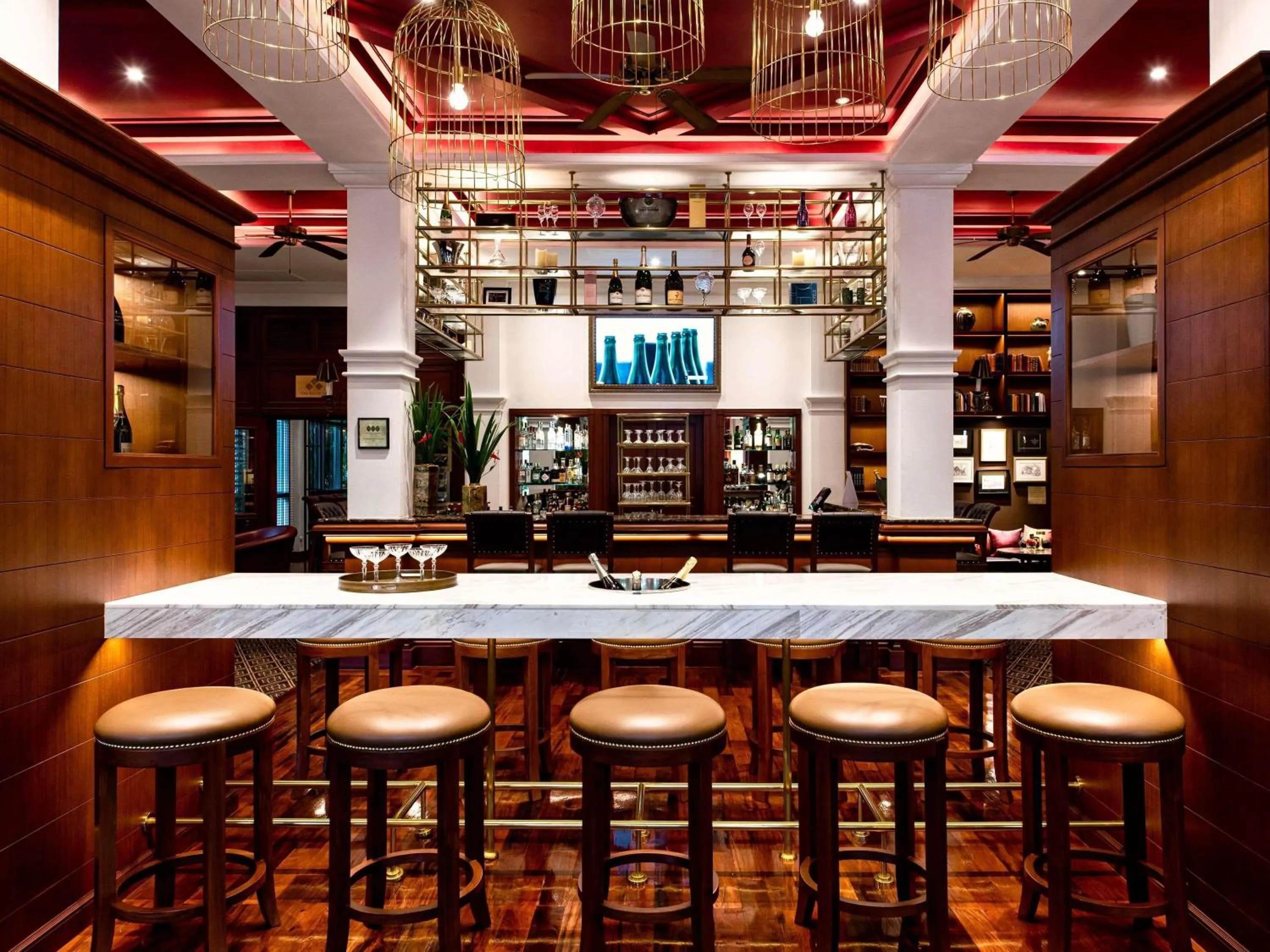 Lounge or bar in Sofitel Angkor Phokeethra Golf & Spa Resort