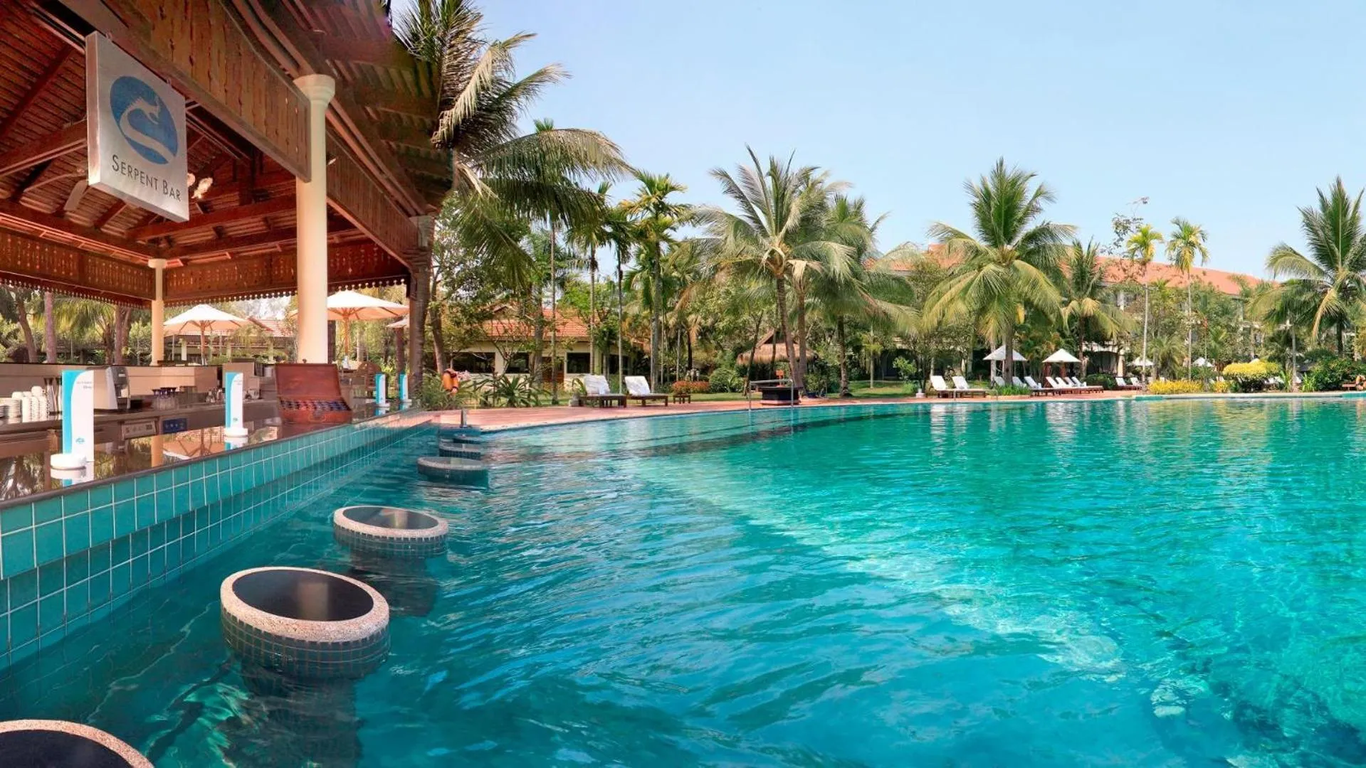 Swimming pool in Sofitel Angkor Phokeethra Golf & Spa Resort
