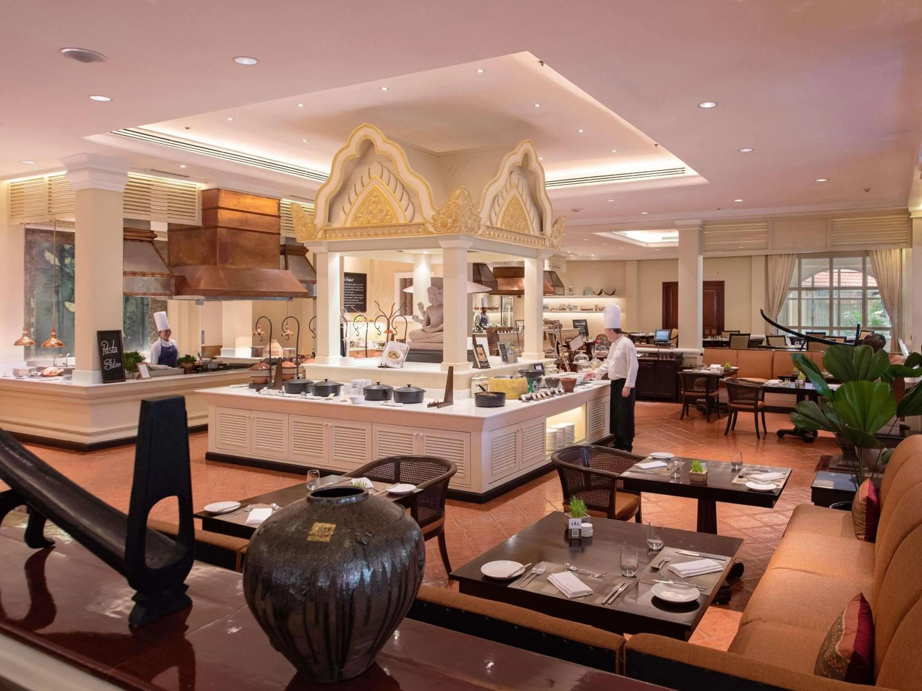 Restaurant/places to eat in Sofitel Angkor Phokeethra Golf & Spa Resort