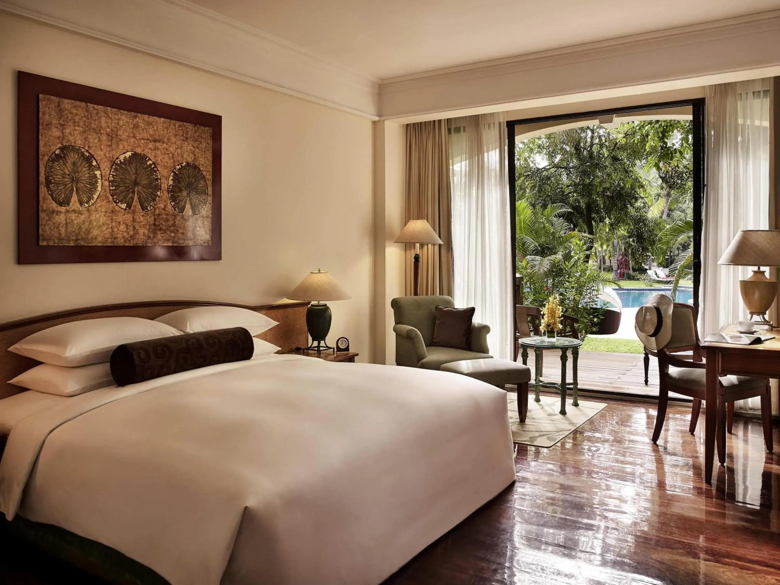 Superior King Room with Club Access in Sofitel Angkor Phokeethra Golf & Spa Resort Superior King Room with Club Access in Sofitel Angkor Phokeethra Golf & Spa Resort