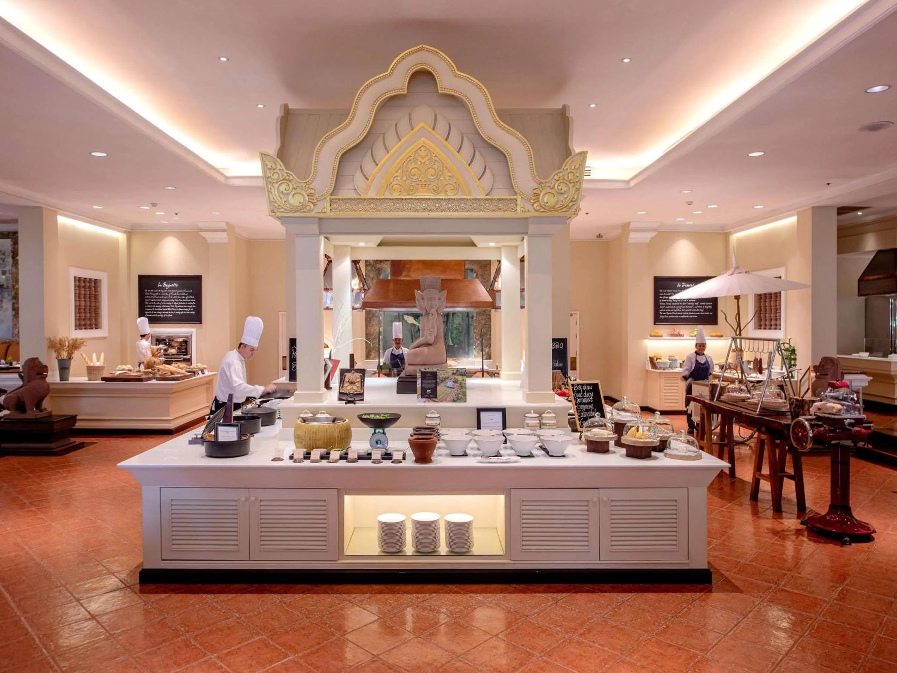 Restaurant/places to eat in Sofitel Angkor Phokeethra Golf & Spa Resort