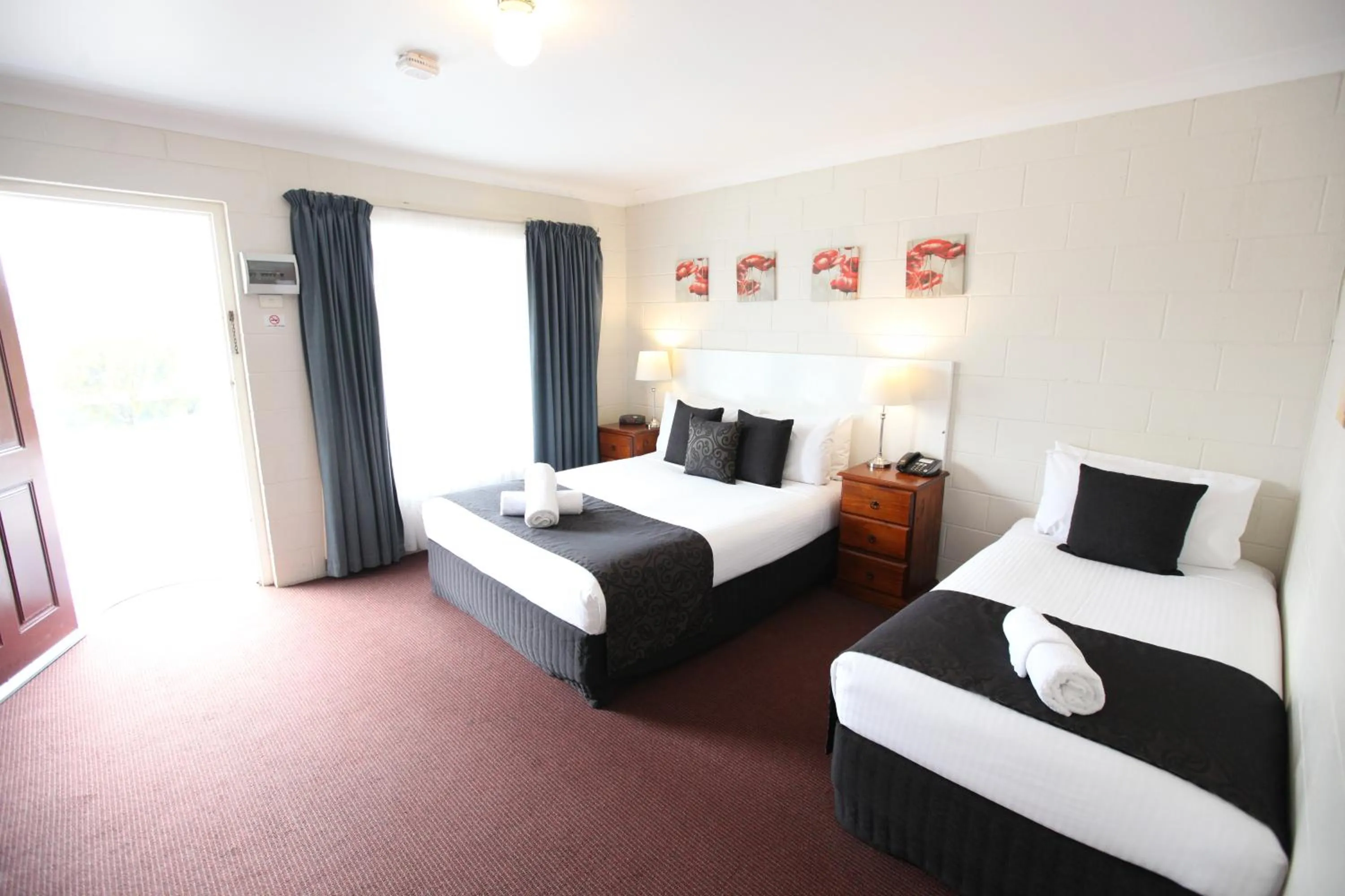 Photo of the whole room, Bed in Clare Valley Motel