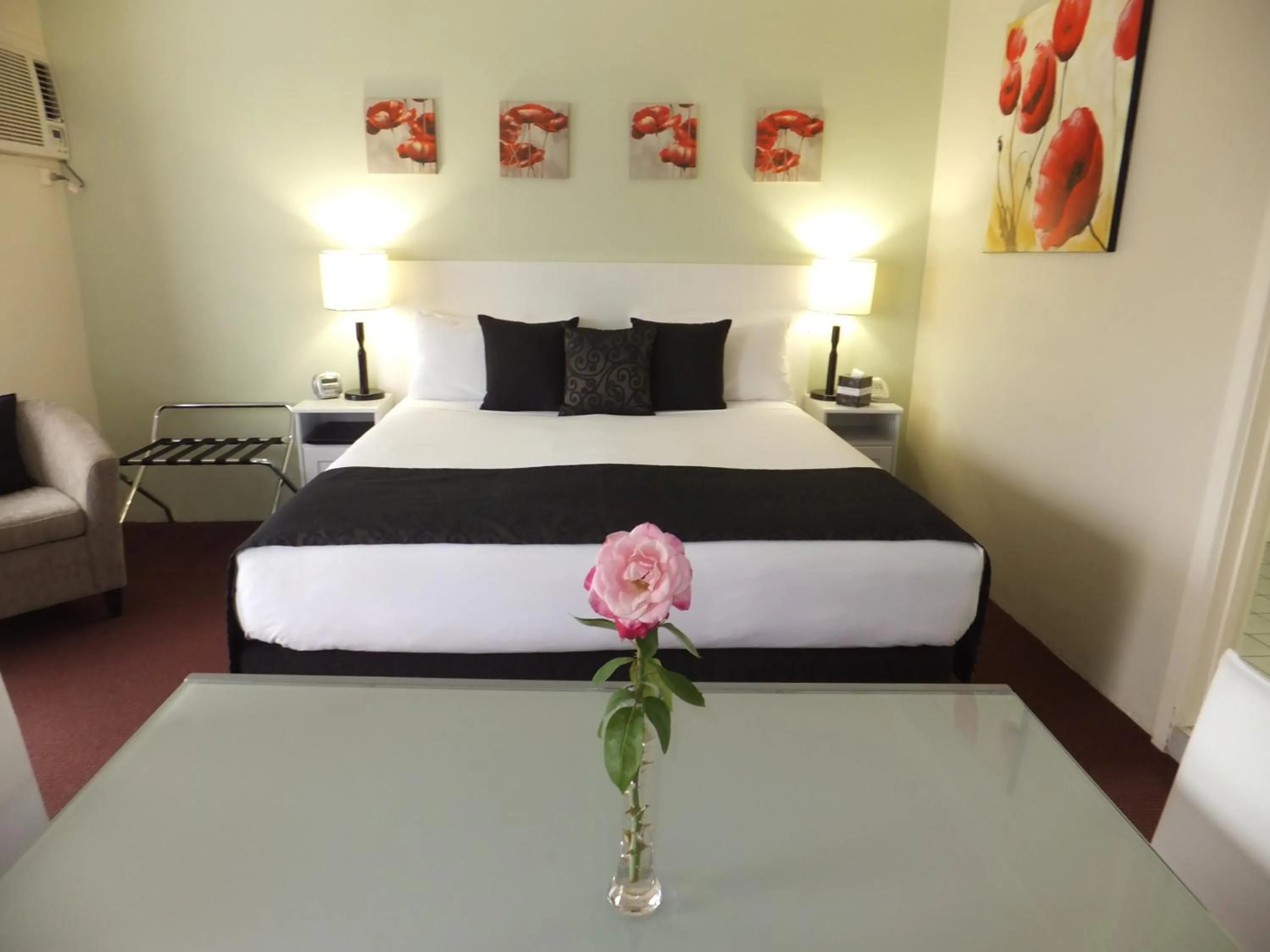 Bed in Clare Valley Motel