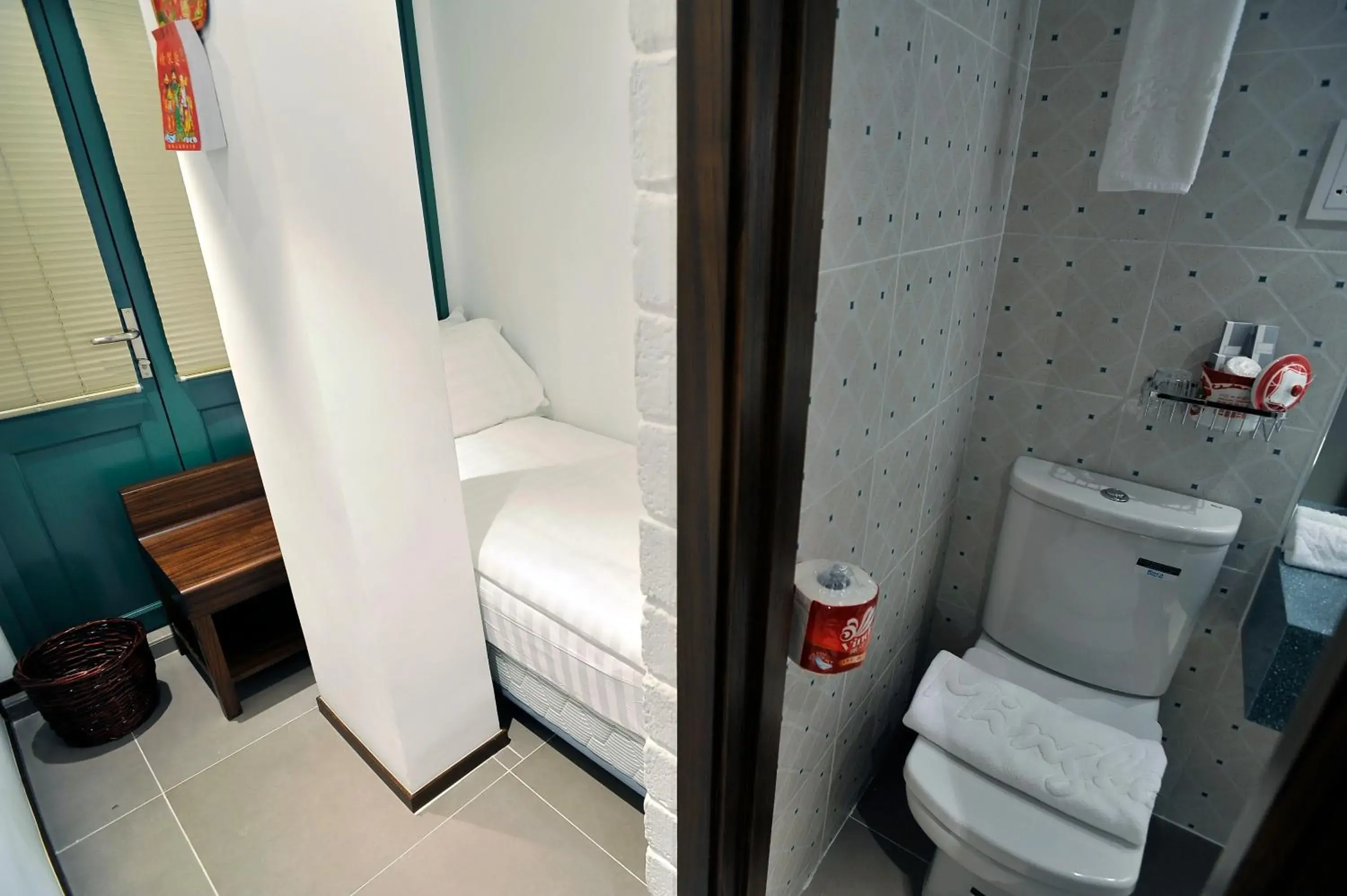 Photo of the whole room in Mingle by The Park Photo of the whole room in Mingle by The Park