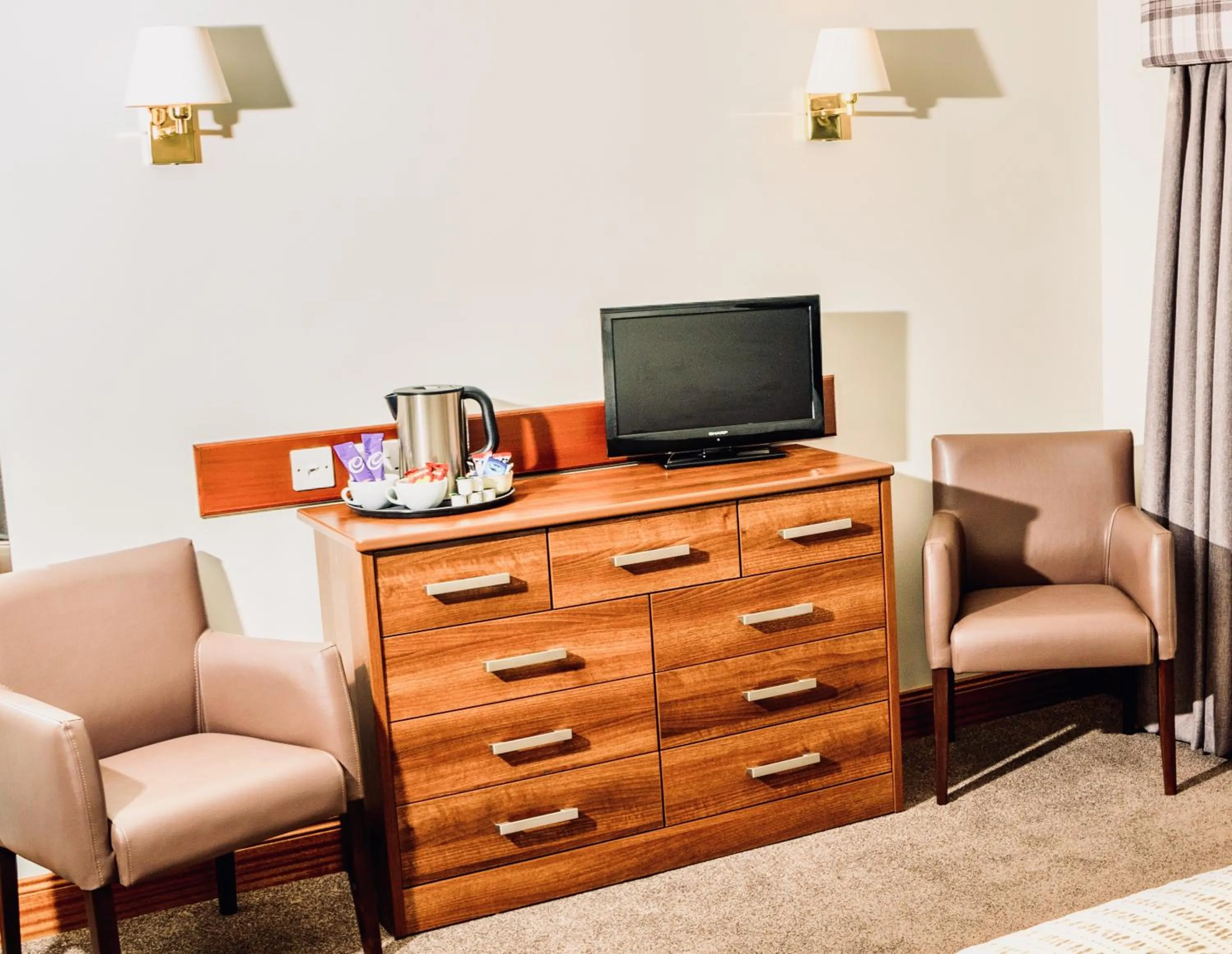 Photo of the whole room in Tyndrum Lodges