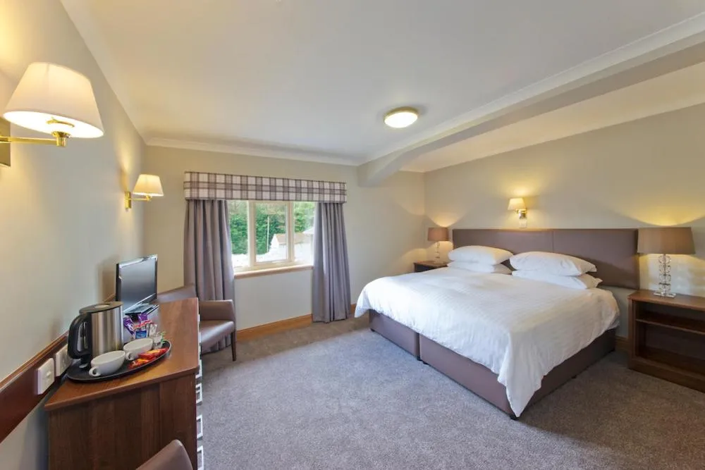 Photo of the whole room, Bed in Tyndrum Lodges