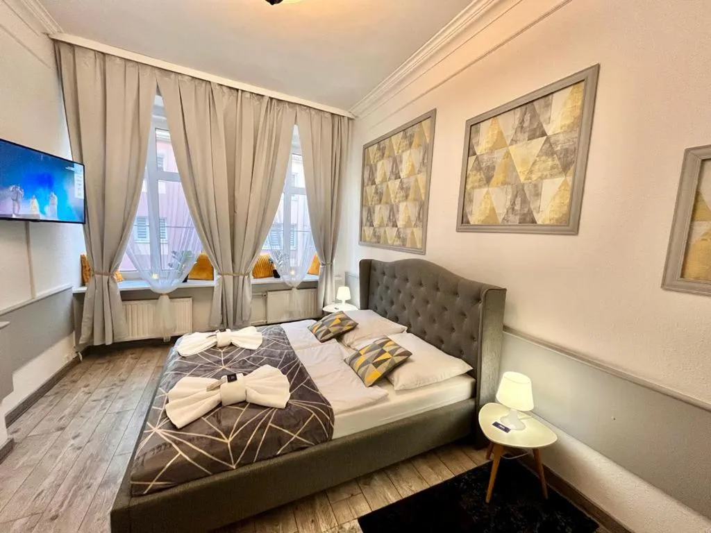 Photo of the whole room, Bed in Great Polonia Świdnica City Center