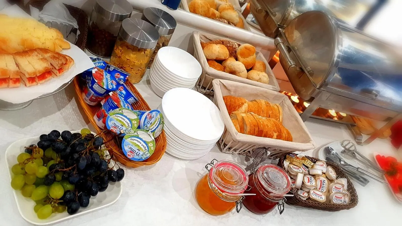 Buffet breakfast in Great Polonia Świdnica City Center