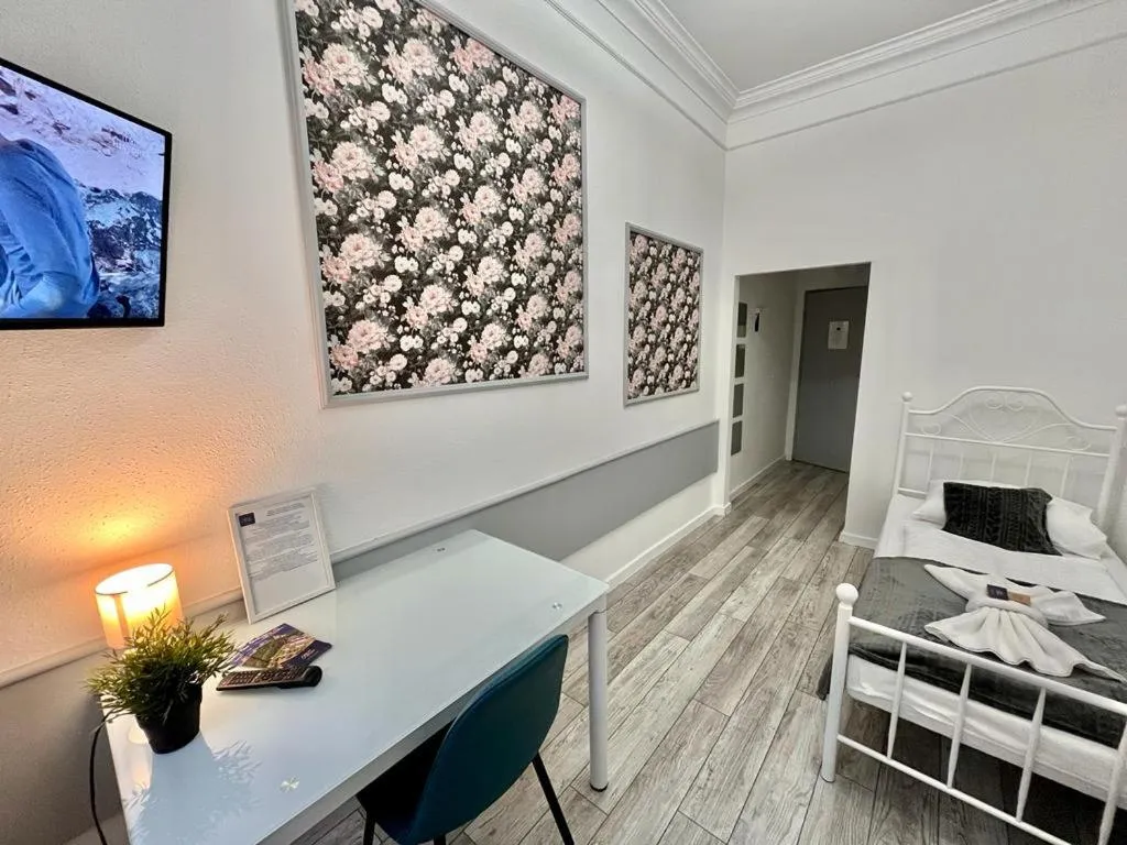 Photo of the whole room, Bed in Great Polonia Świdnica City Center