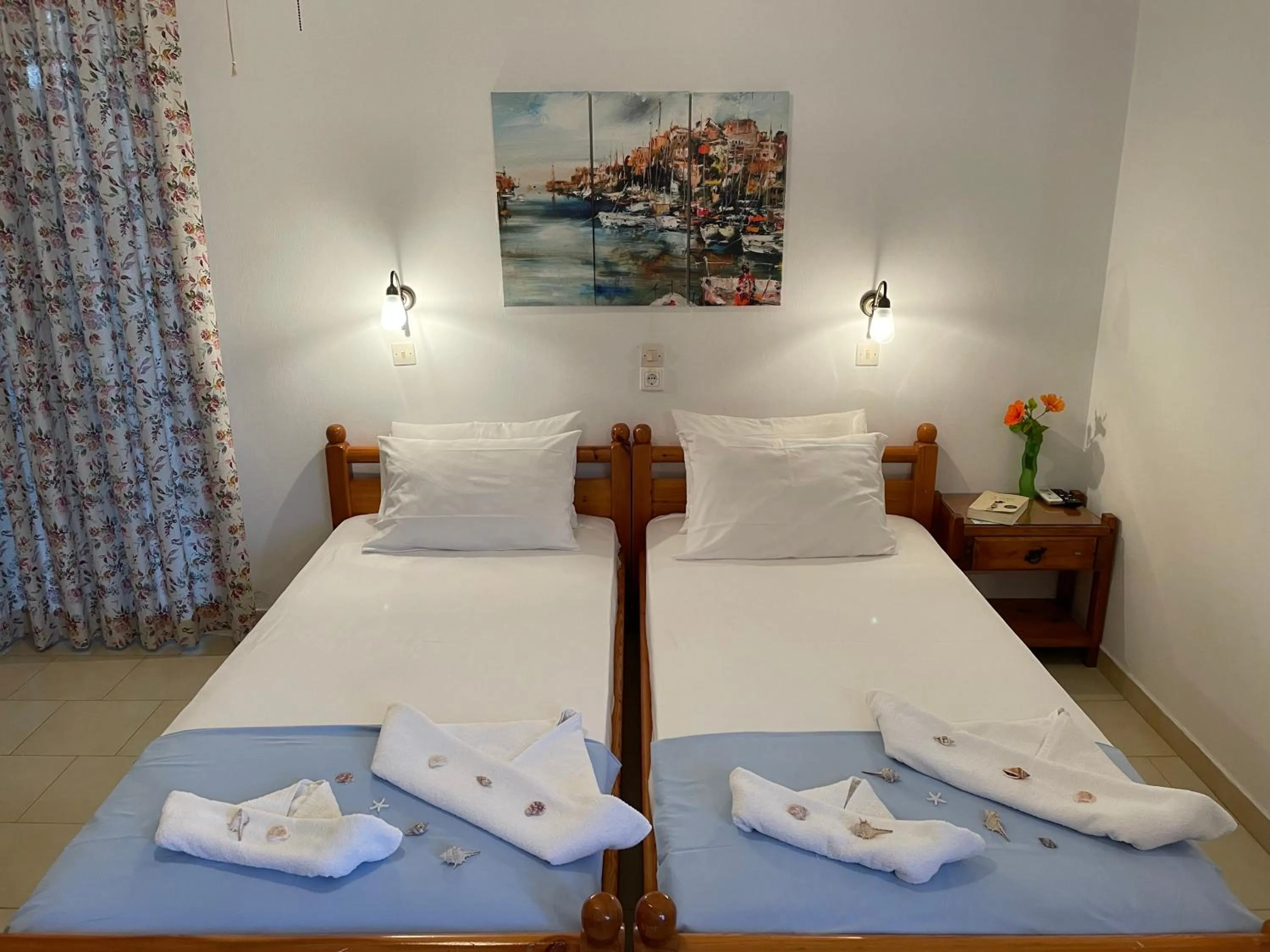 Photo of the whole room in Villa Gelly's Studios