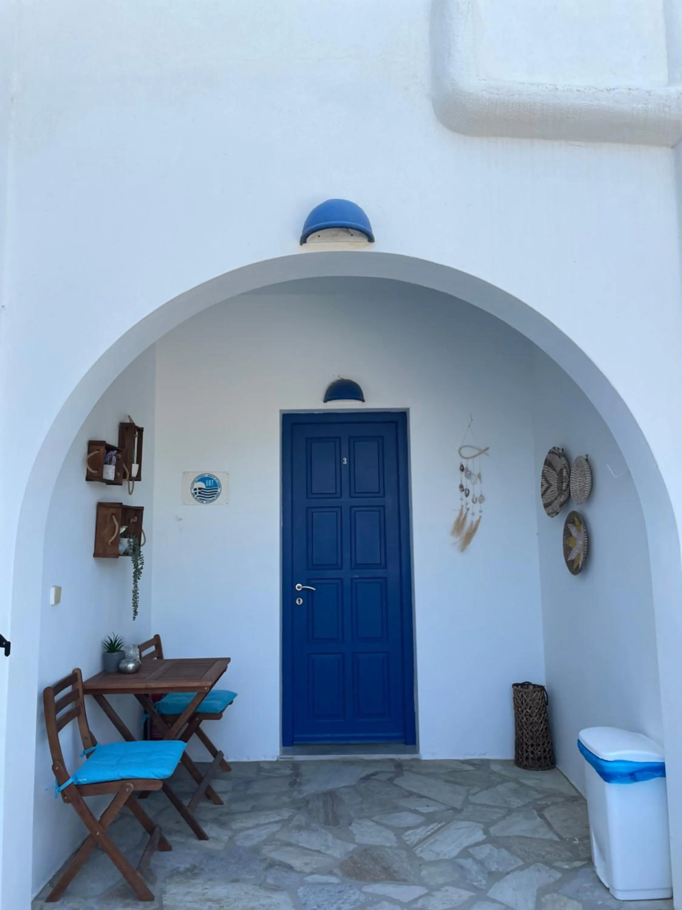 Facade/entrance in Villa Gelly's Studios