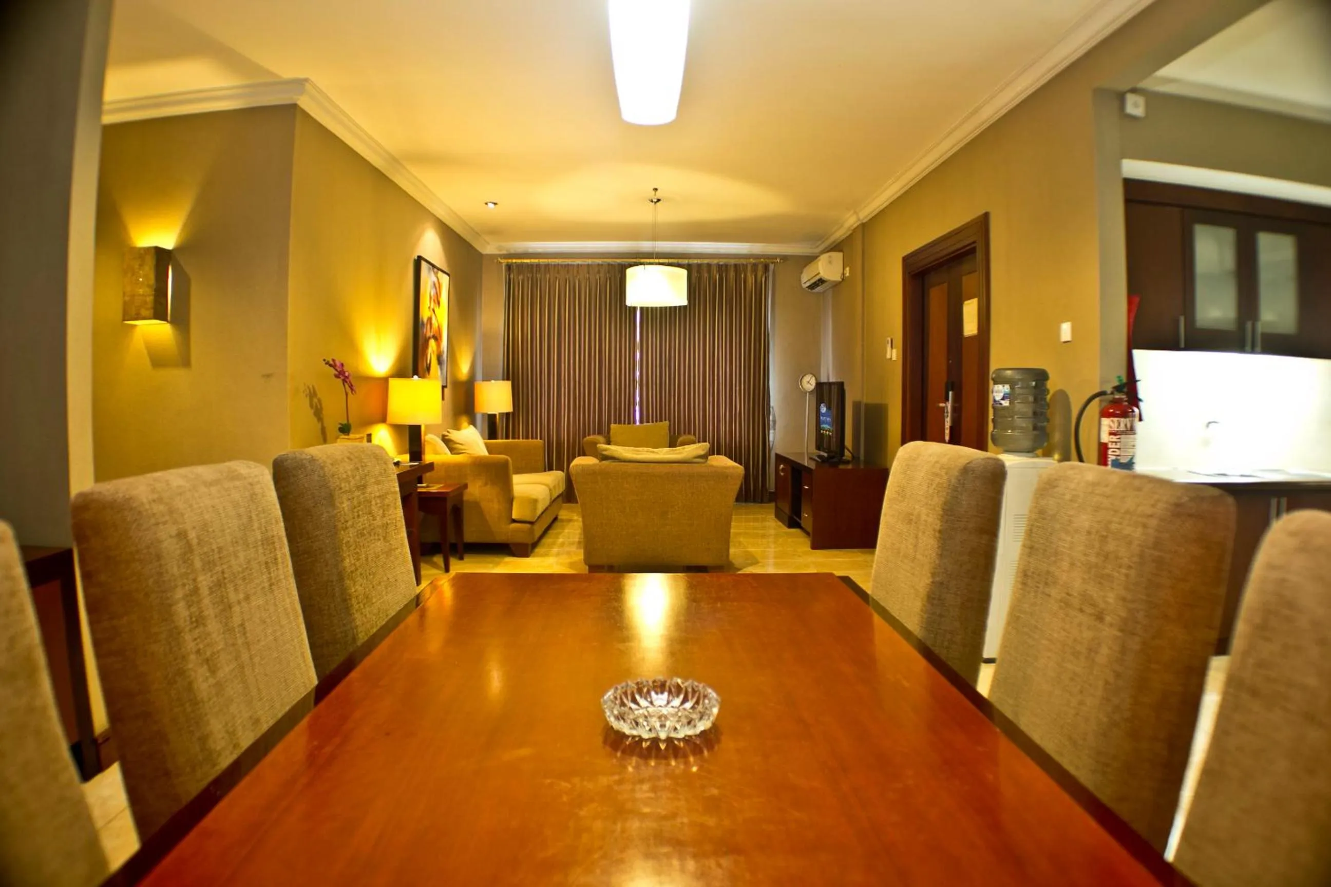 Dining area in Blue Sky Hotel Balikpapan