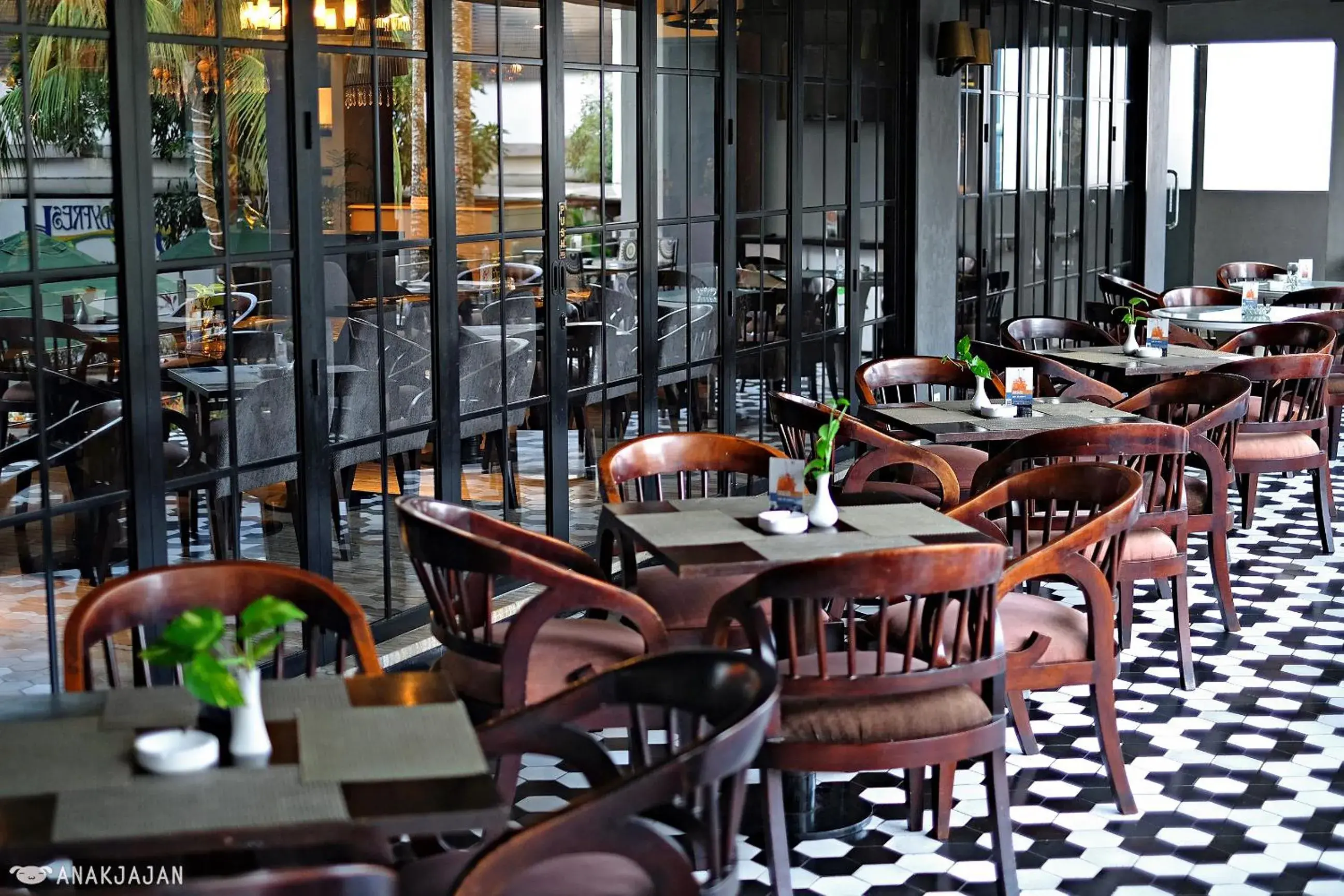 Restaurant/places to eat in Blue Sky Hotel Balikpapan Restaurant/places to eat in Blue Sky Hotel Balikpapan