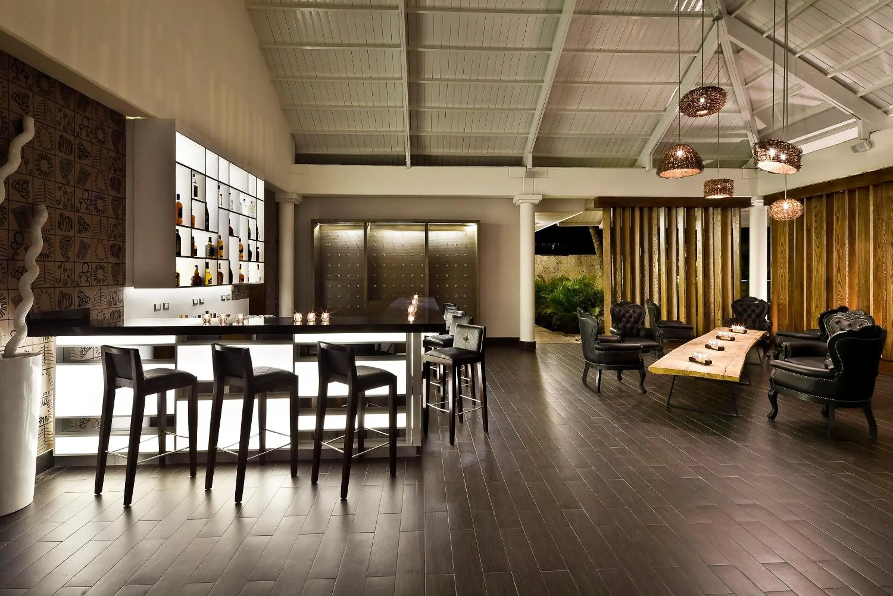 Lounge or bar in Meliá Caribe Beach Resort-All Inclusive Lounge or bar in Meliá Caribe Beach Resort-All Inclusive