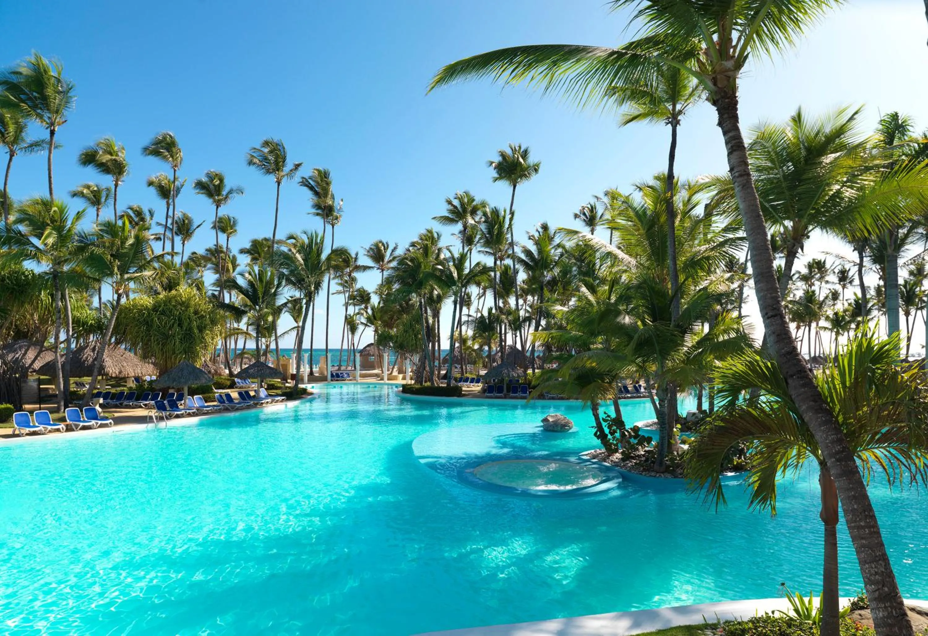 Swimming pool in Meliá Caribe Beach Resort-All Inclusive